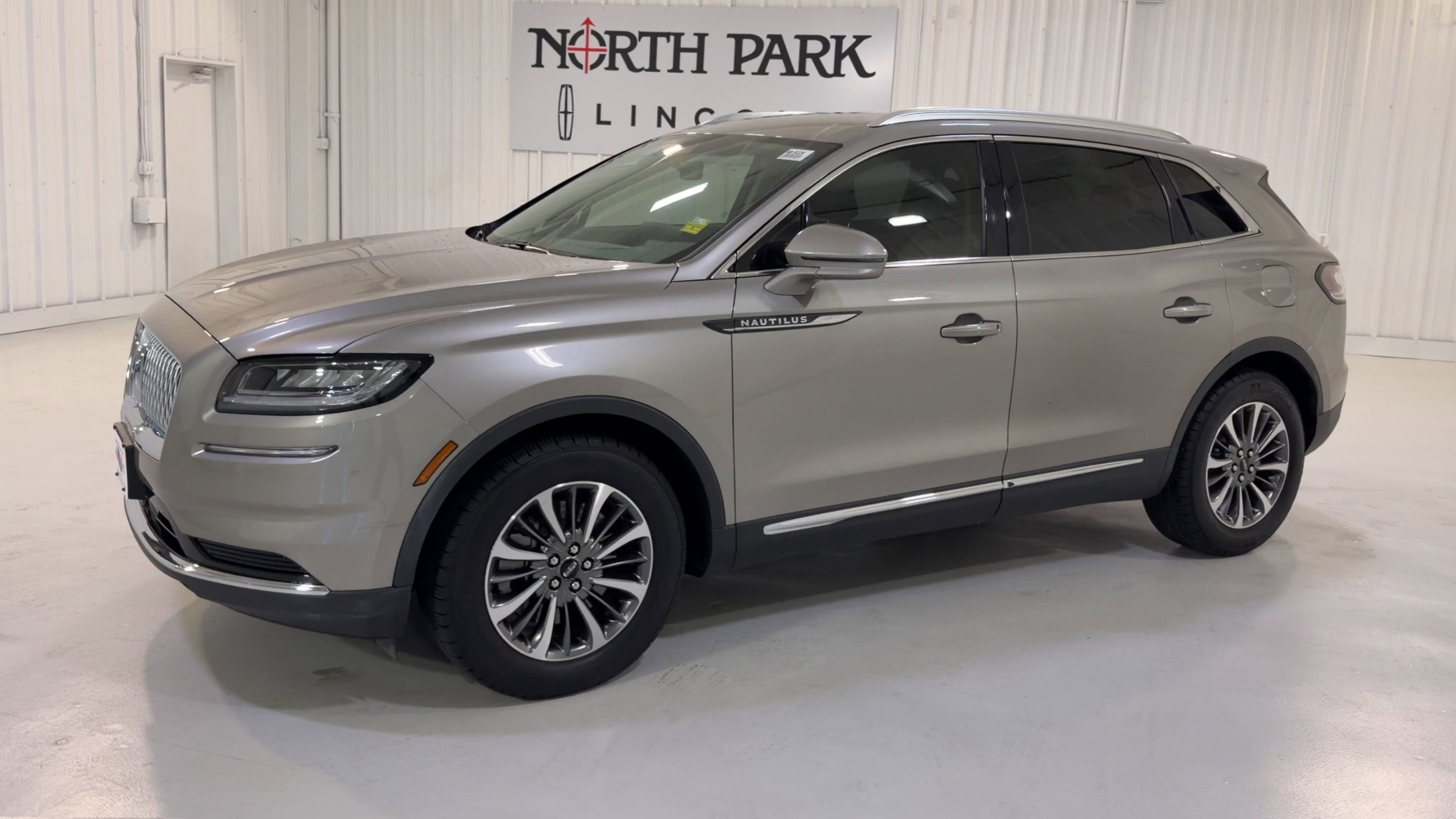 2023 Lincoln Nautilus Standard