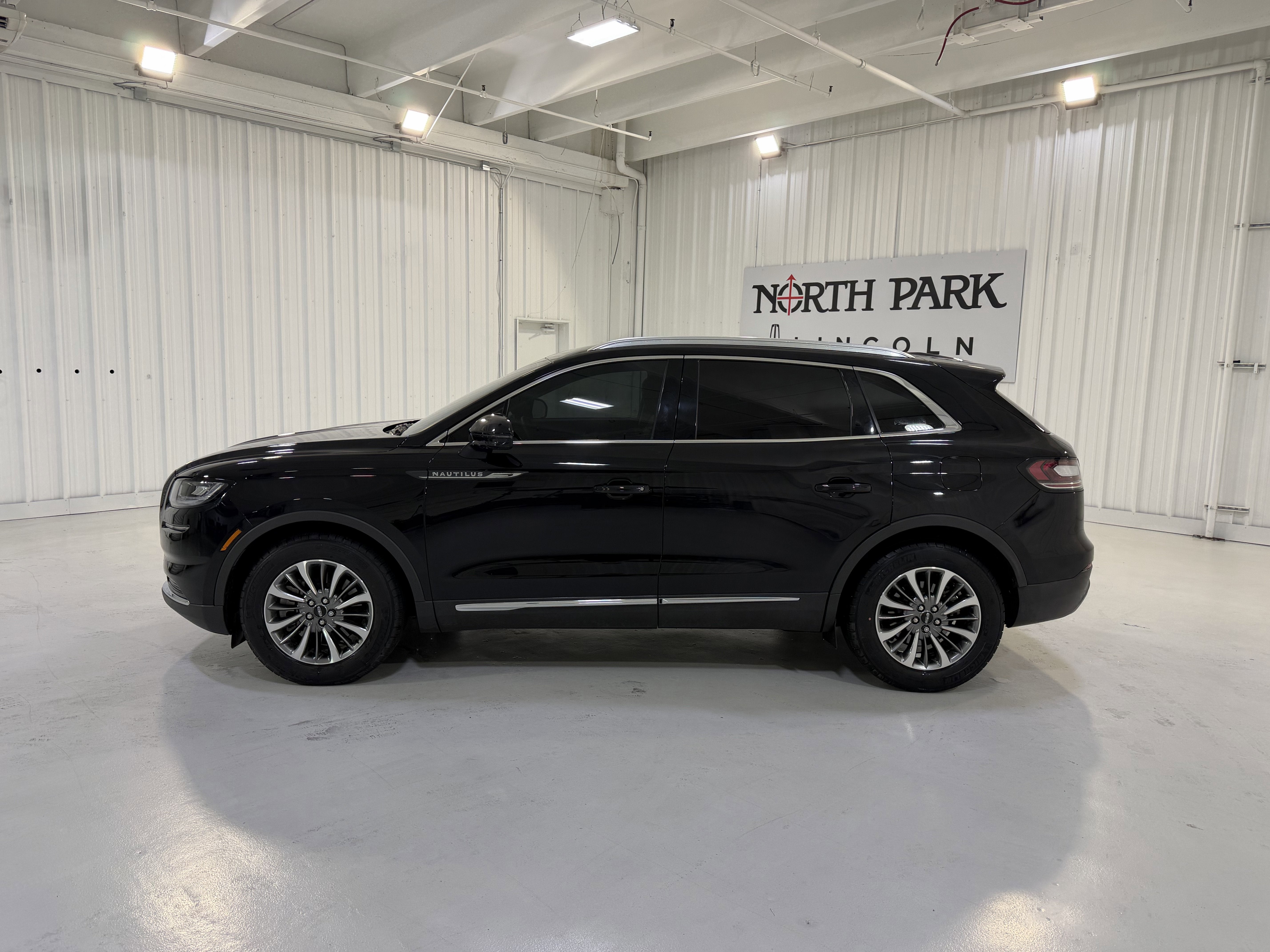 2023 Lincoln Nautilus Standard