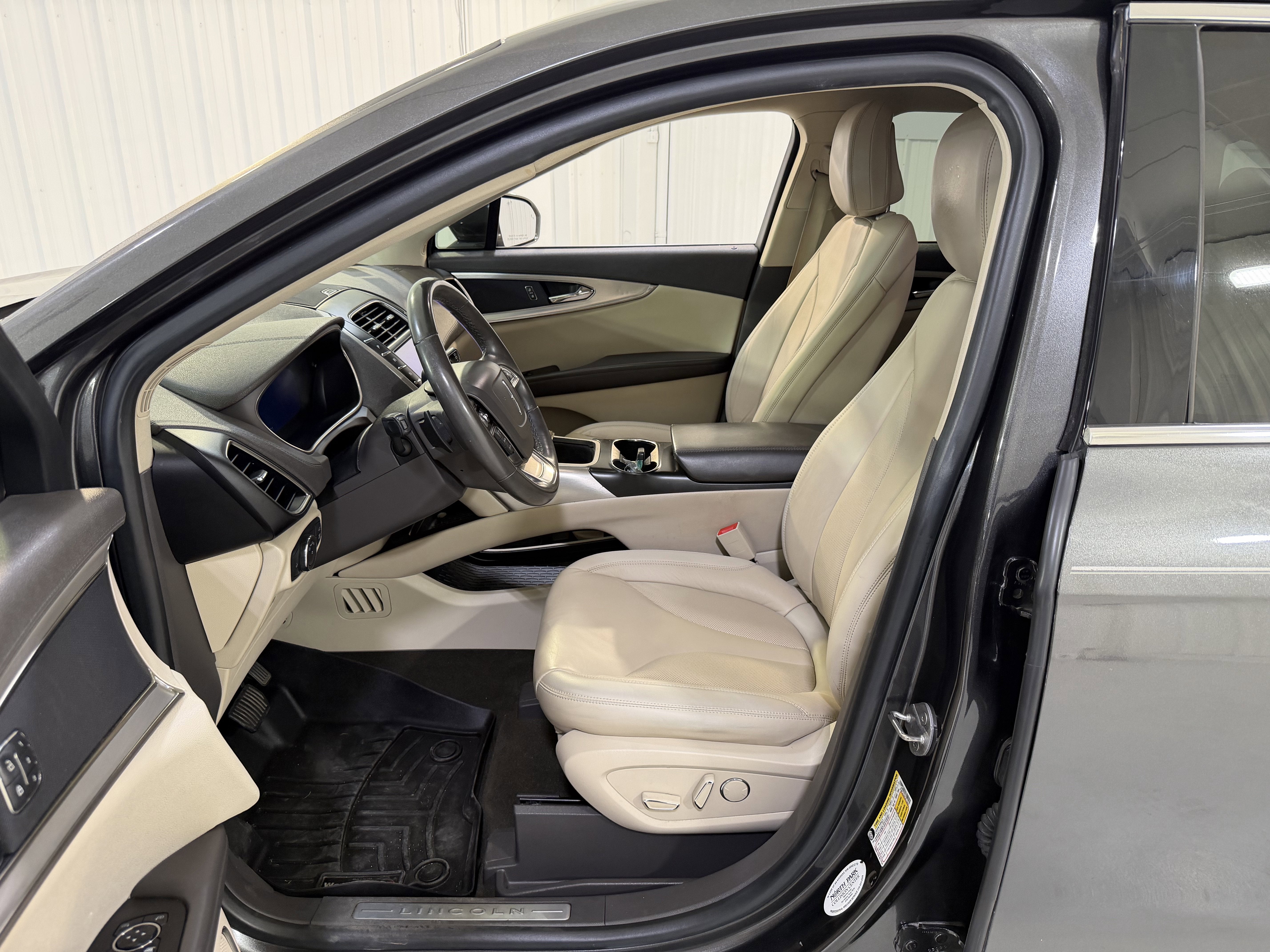 2020 Lincoln Nautilus Standard