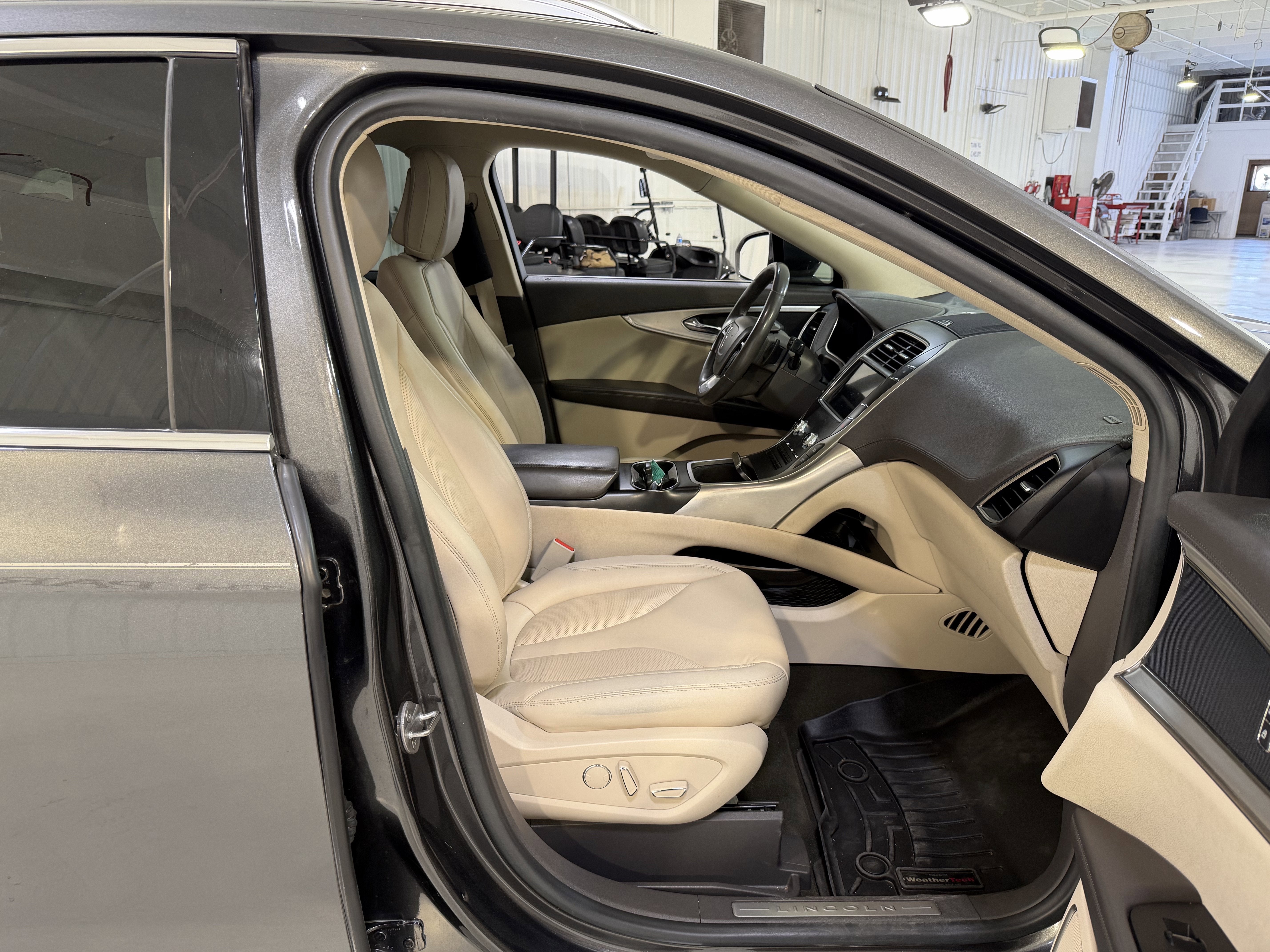 2020 Lincoln Nautilus Standard