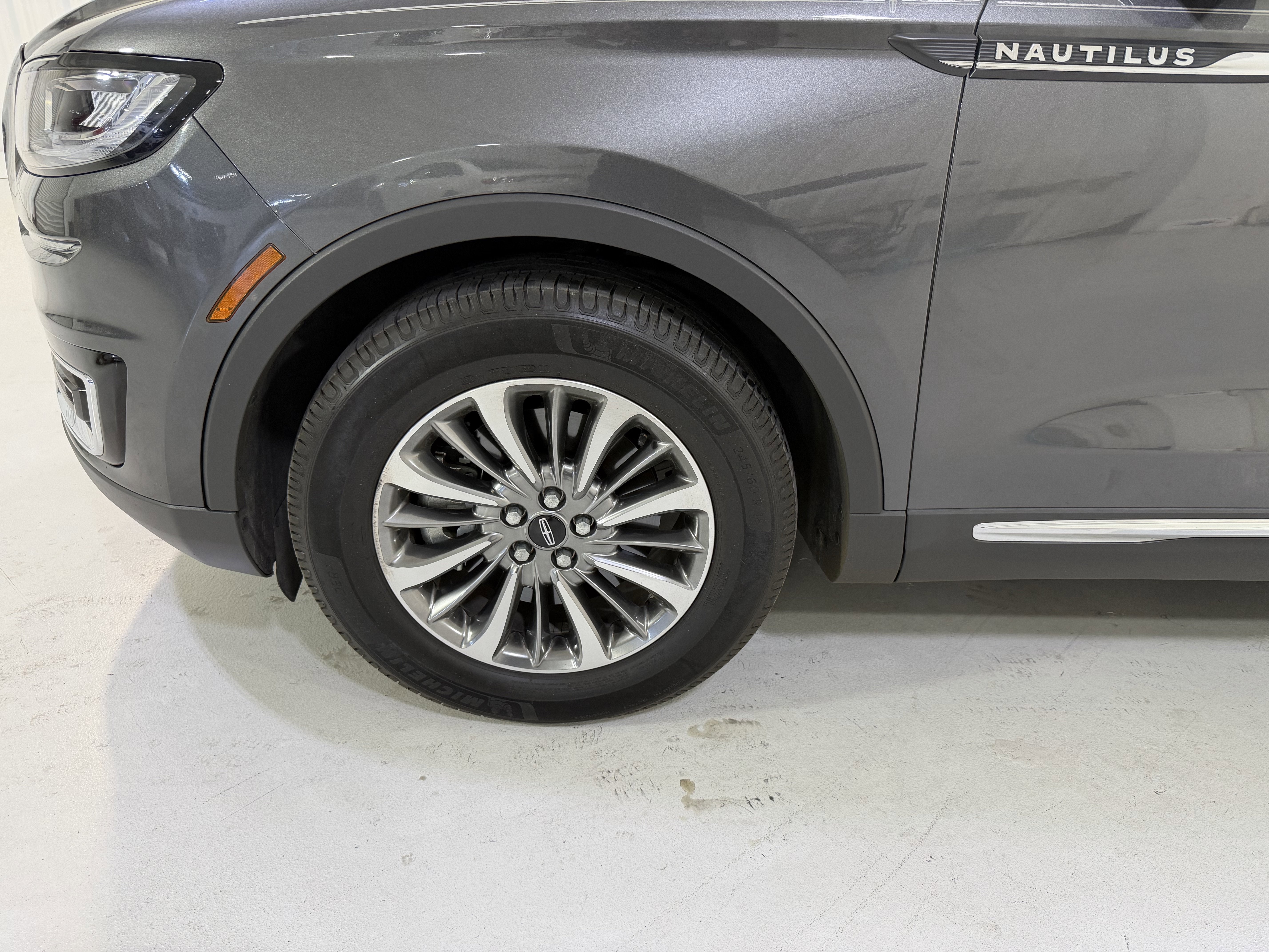 2020 Lincoln Nautilus Standard