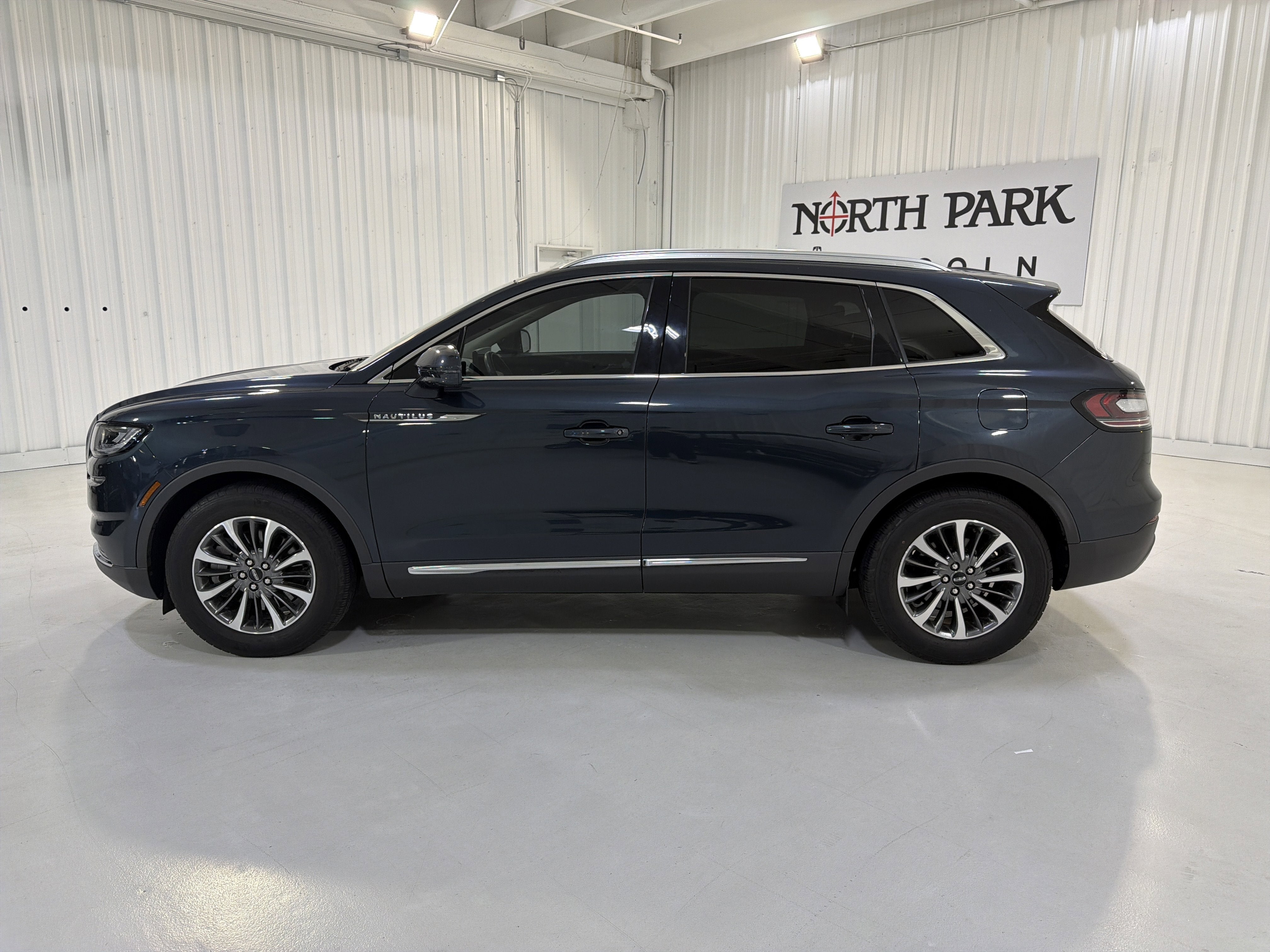 2023 Lincoln Nautilus Standard