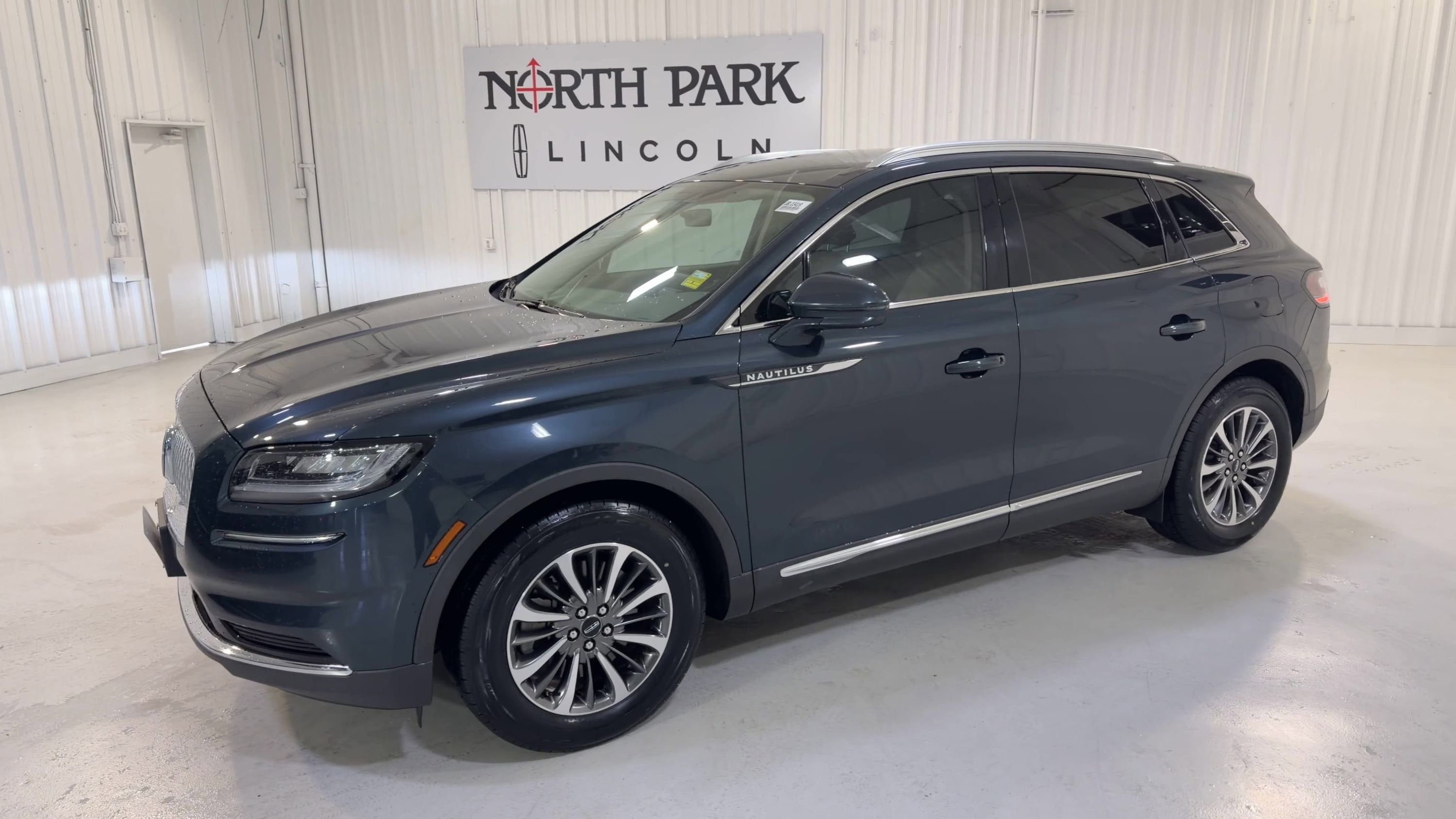 2023 Lincoln Nautilus Standard