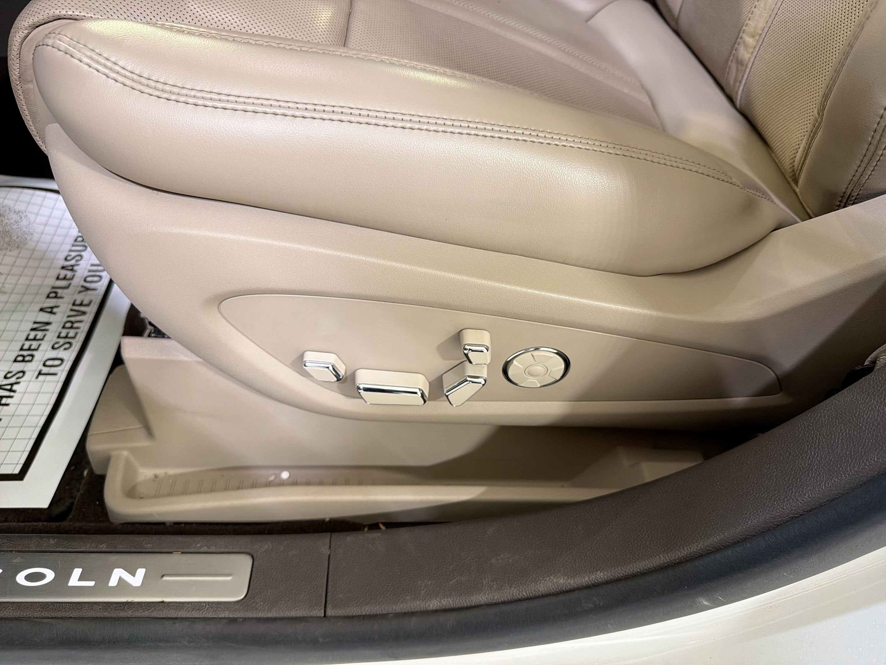 2021 Lincoln Nautilus Reserve