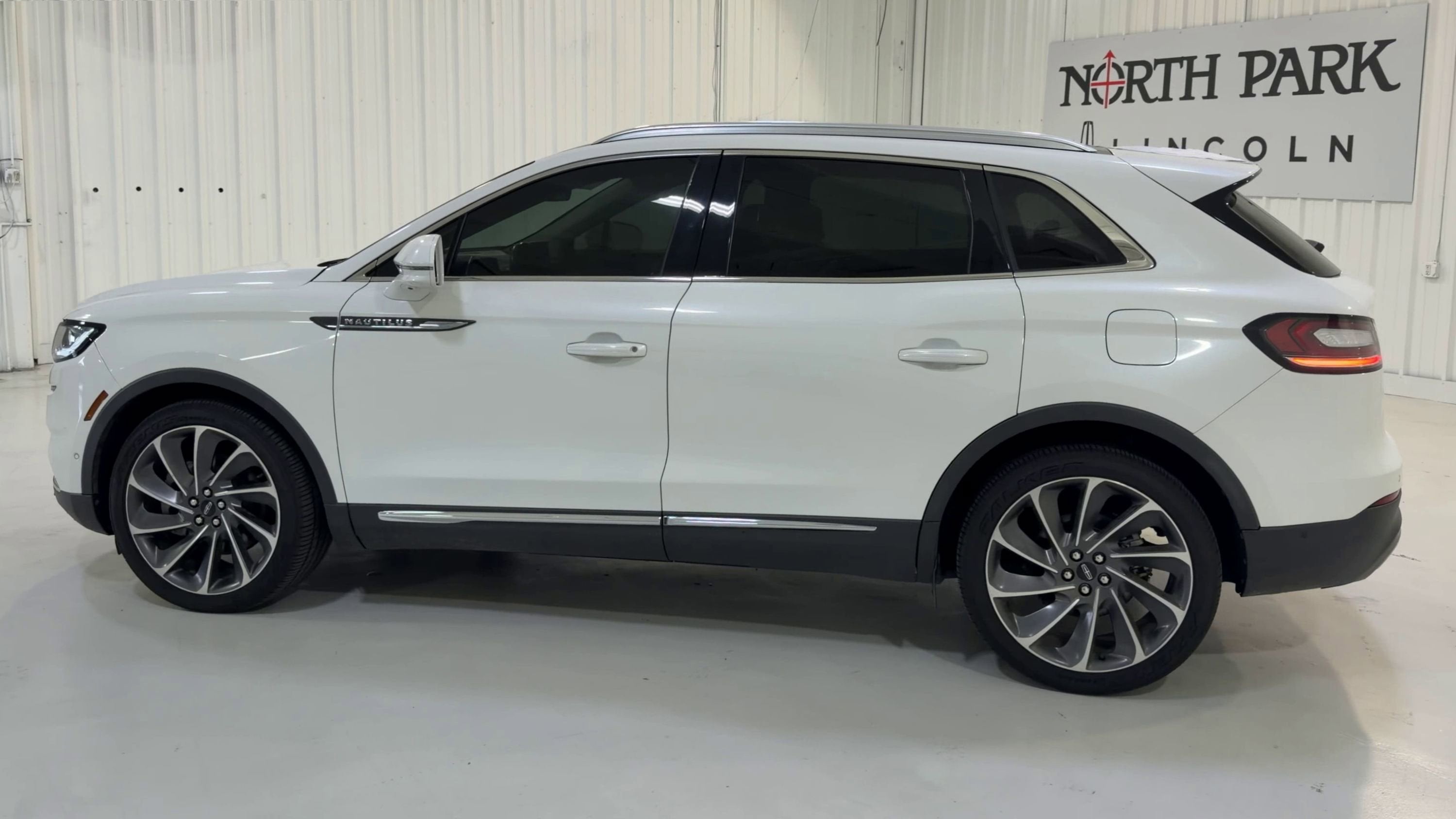 2021 Lincoln Nautilus Reserve