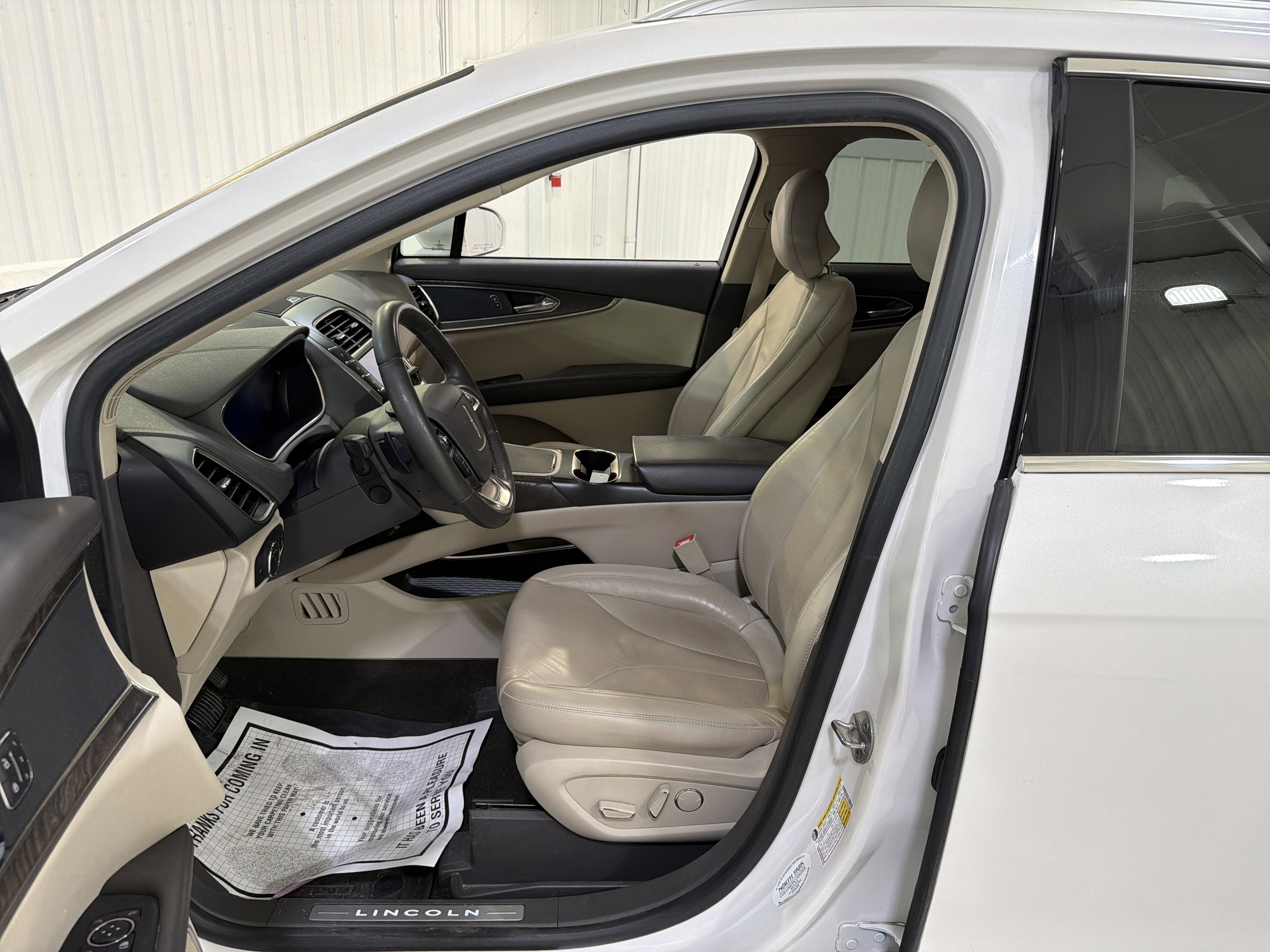 2019 Lincoln Nautilus Select