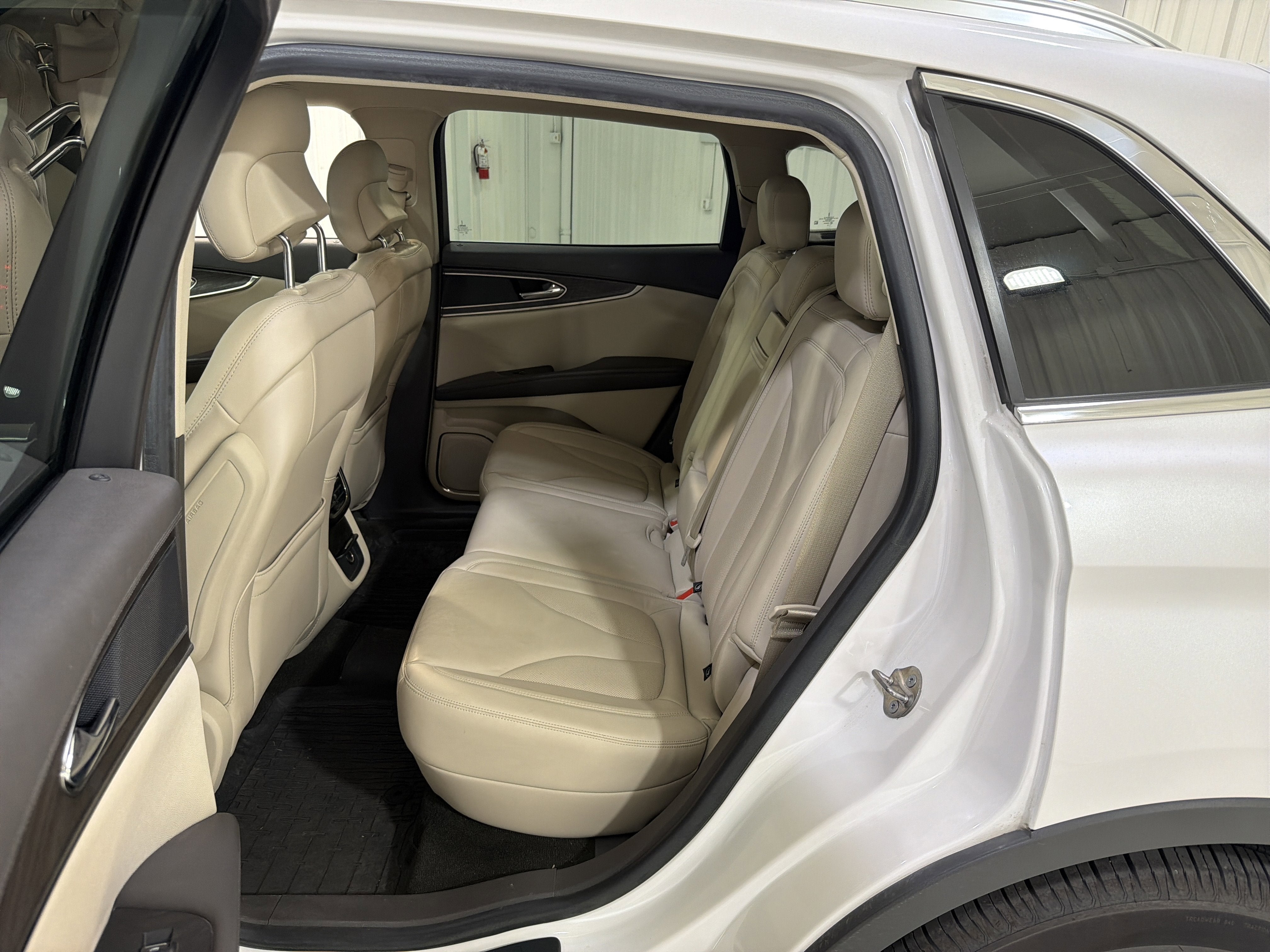 2019 Lincoln Nautilus Select