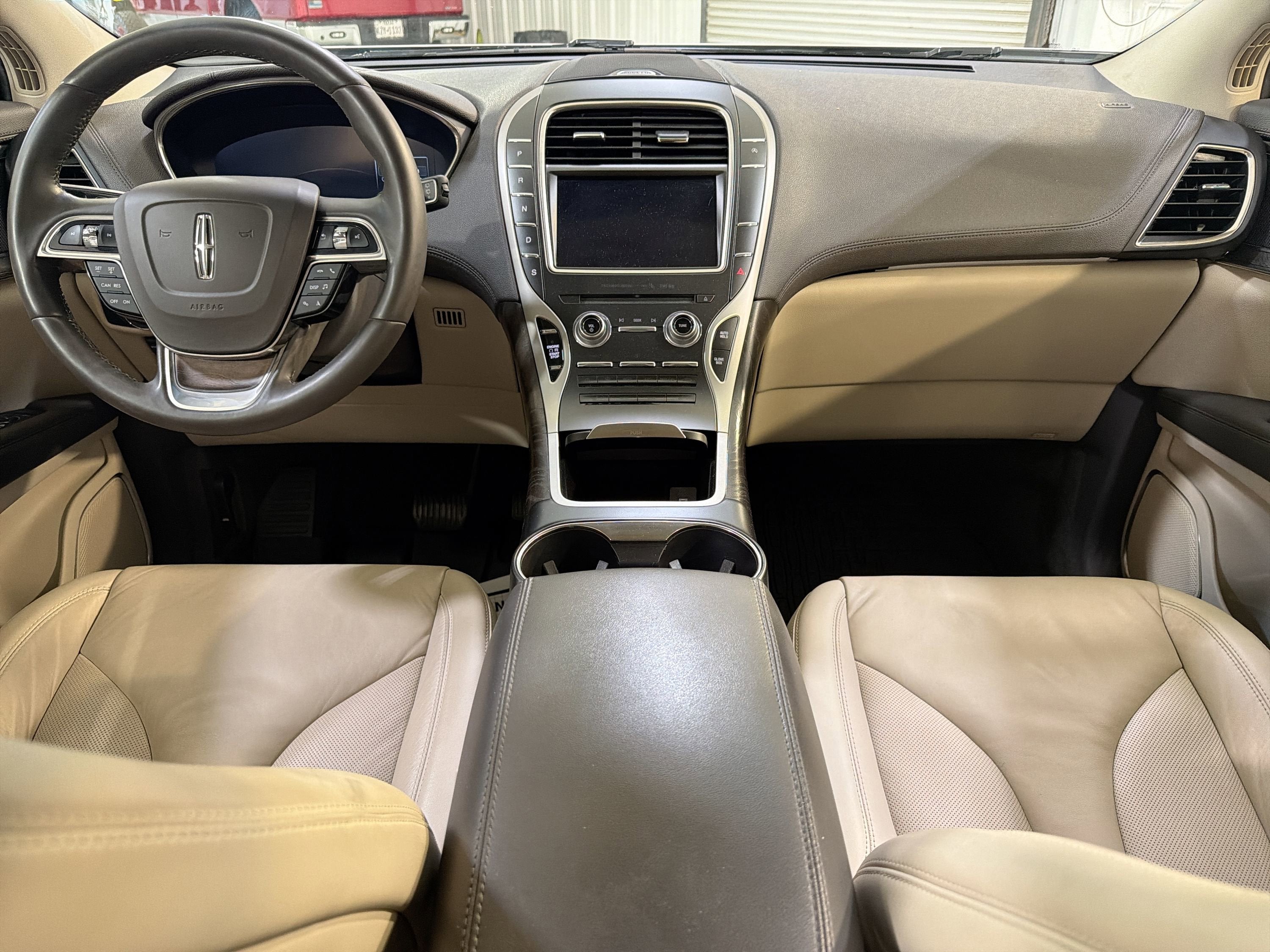 2019 Lincoln Nautilus Select