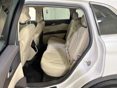 2019 Lincoln Nautilus Select