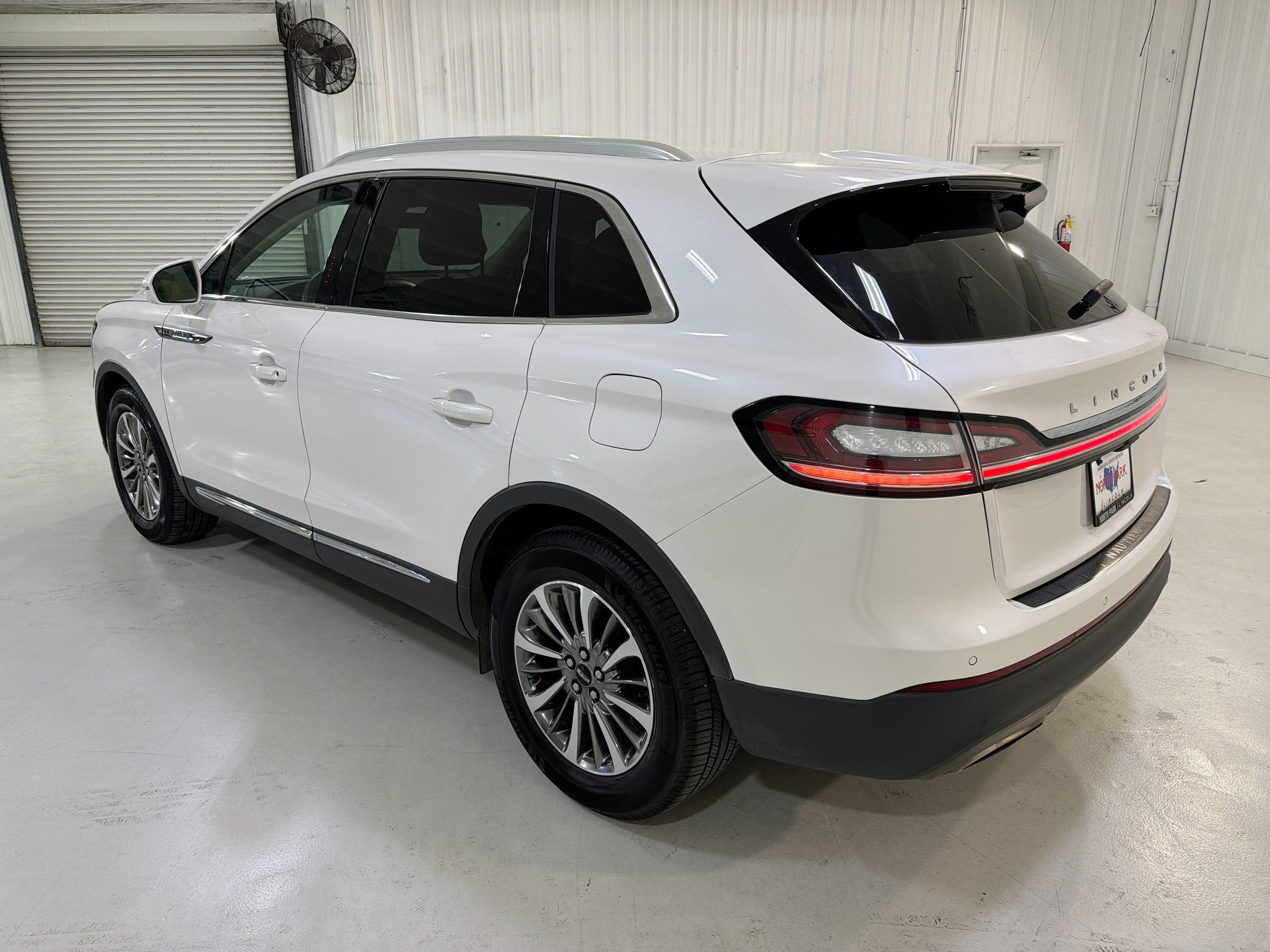 2019 Lincoln Nautilus Select