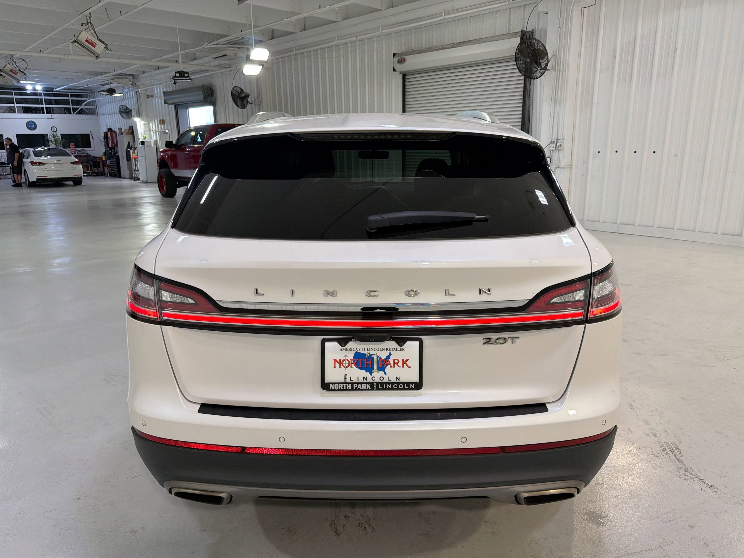 2019 Lincoln Nautilus Select