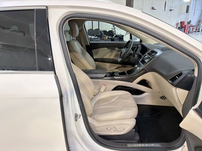 2019 Lincoln Nautilus Select