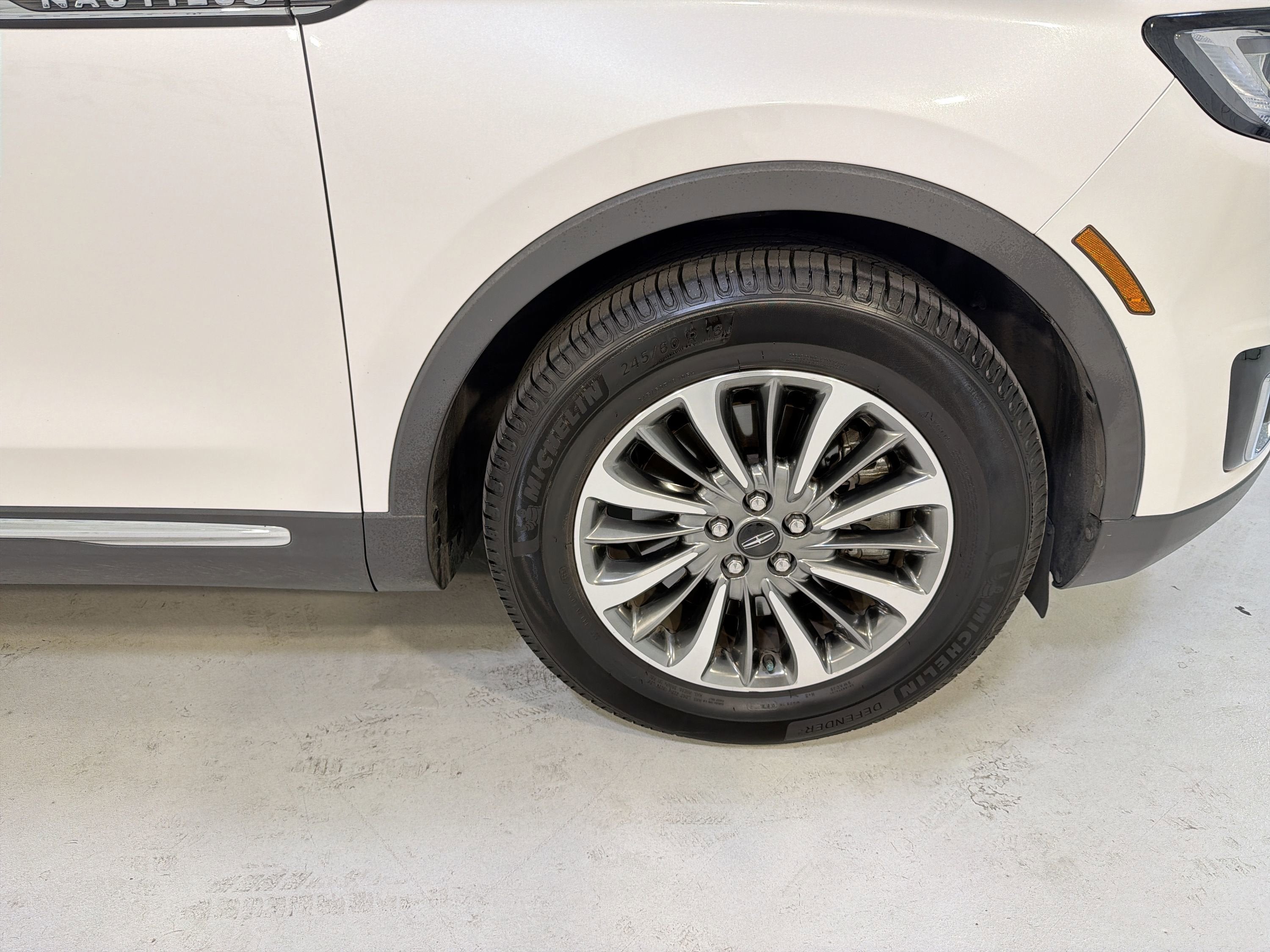 2019 Lincoln Nautilus Select