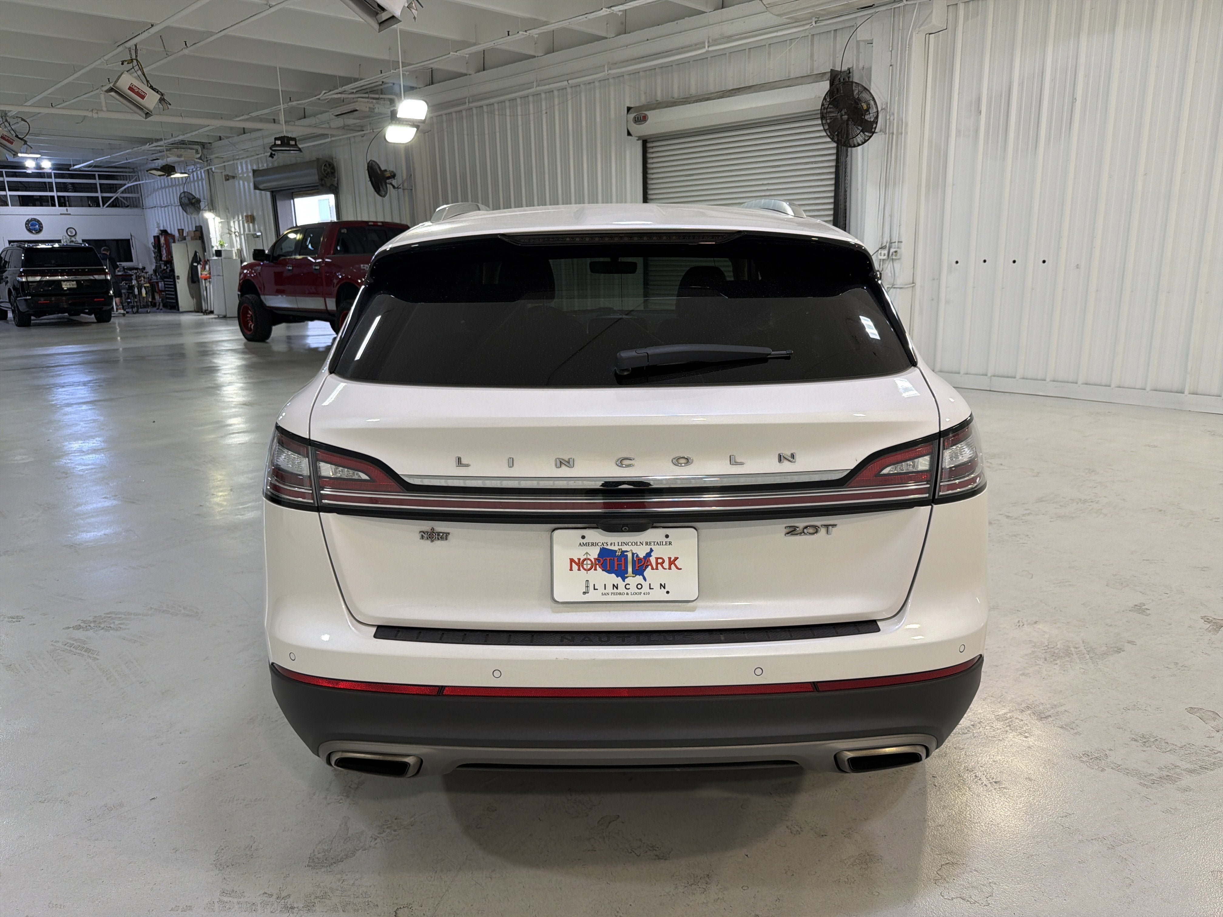 2019 Lincoln Nautilus Select