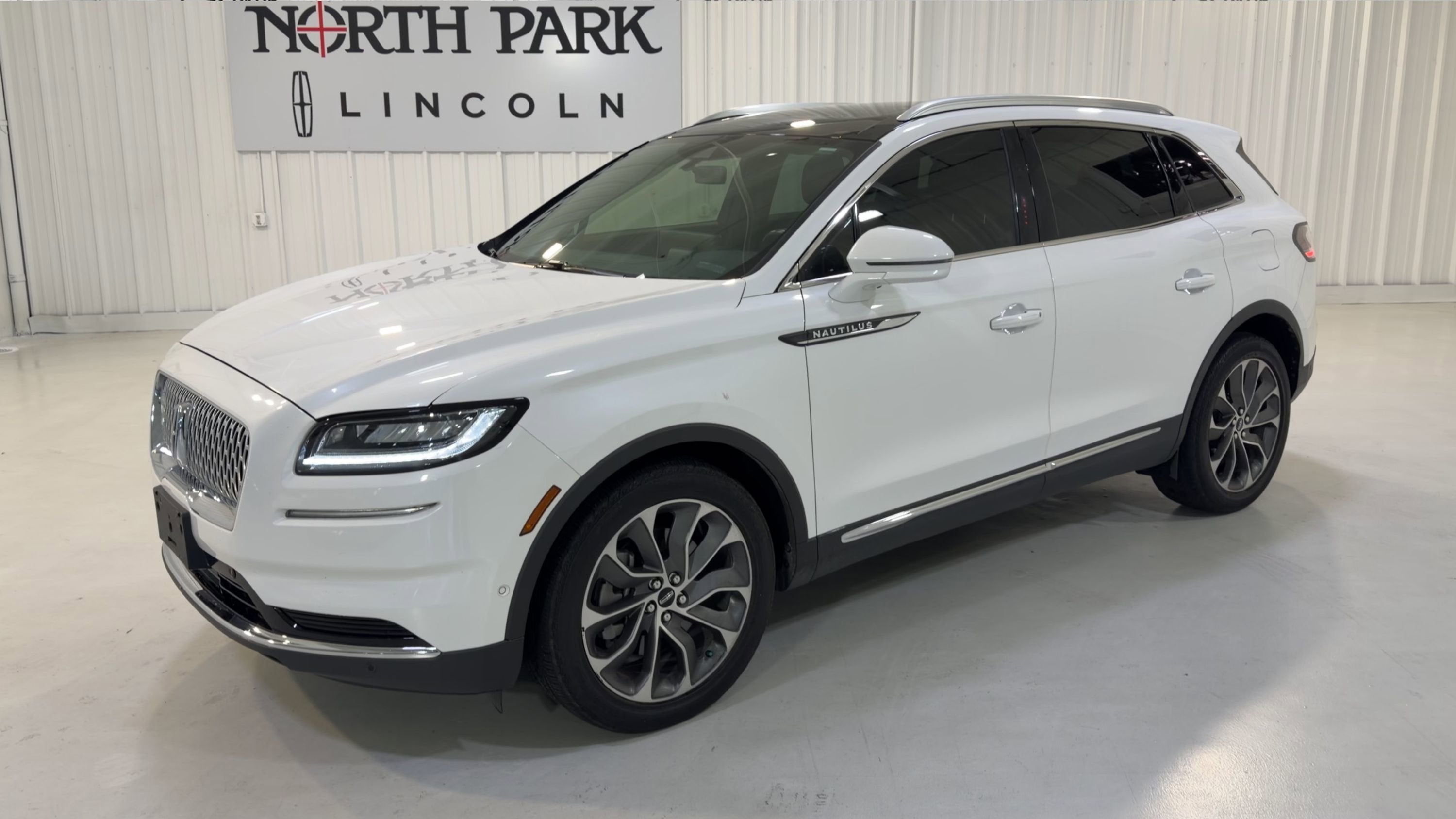 2022 Lincoln Nautilus Reserve