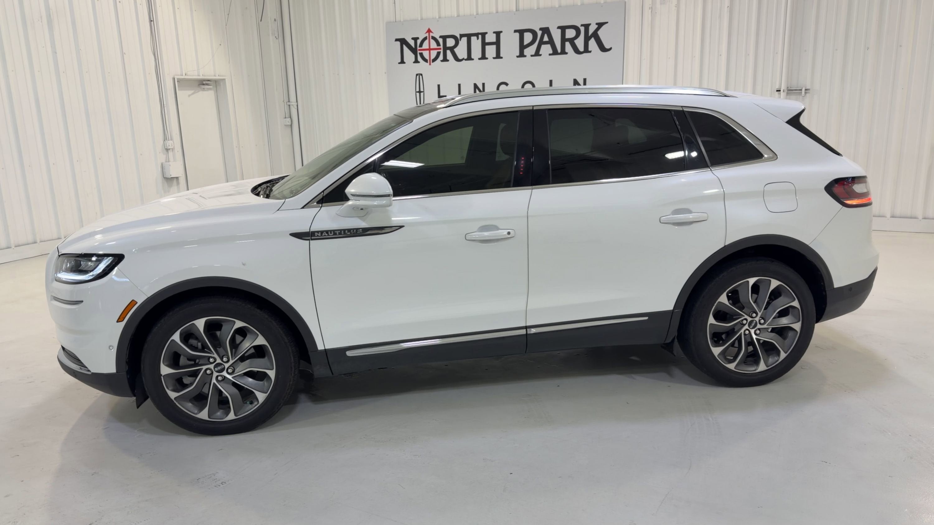 2022 Lincoln Nautilus Reserve