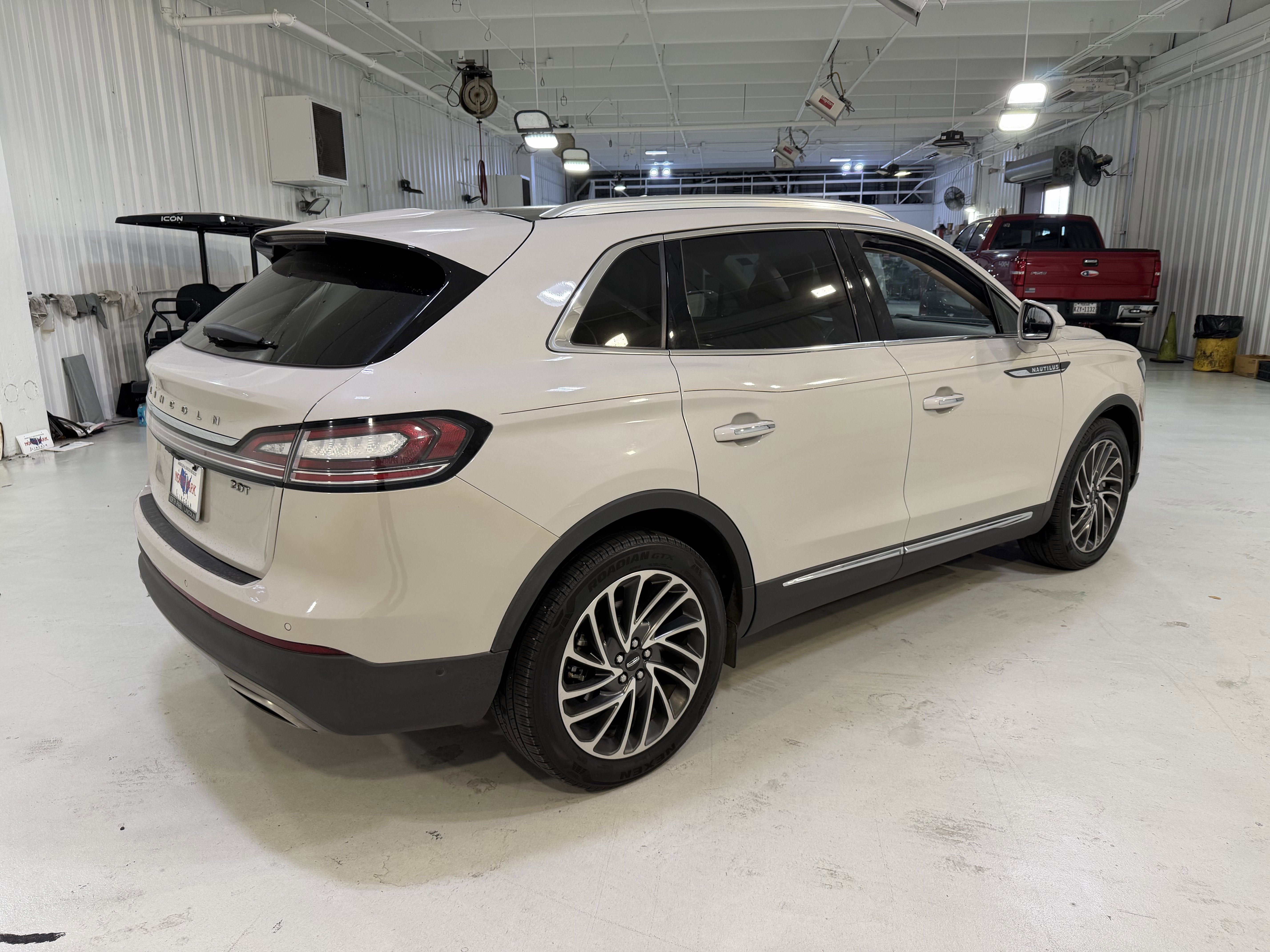 2020 Lincoln Nautilus Reserve