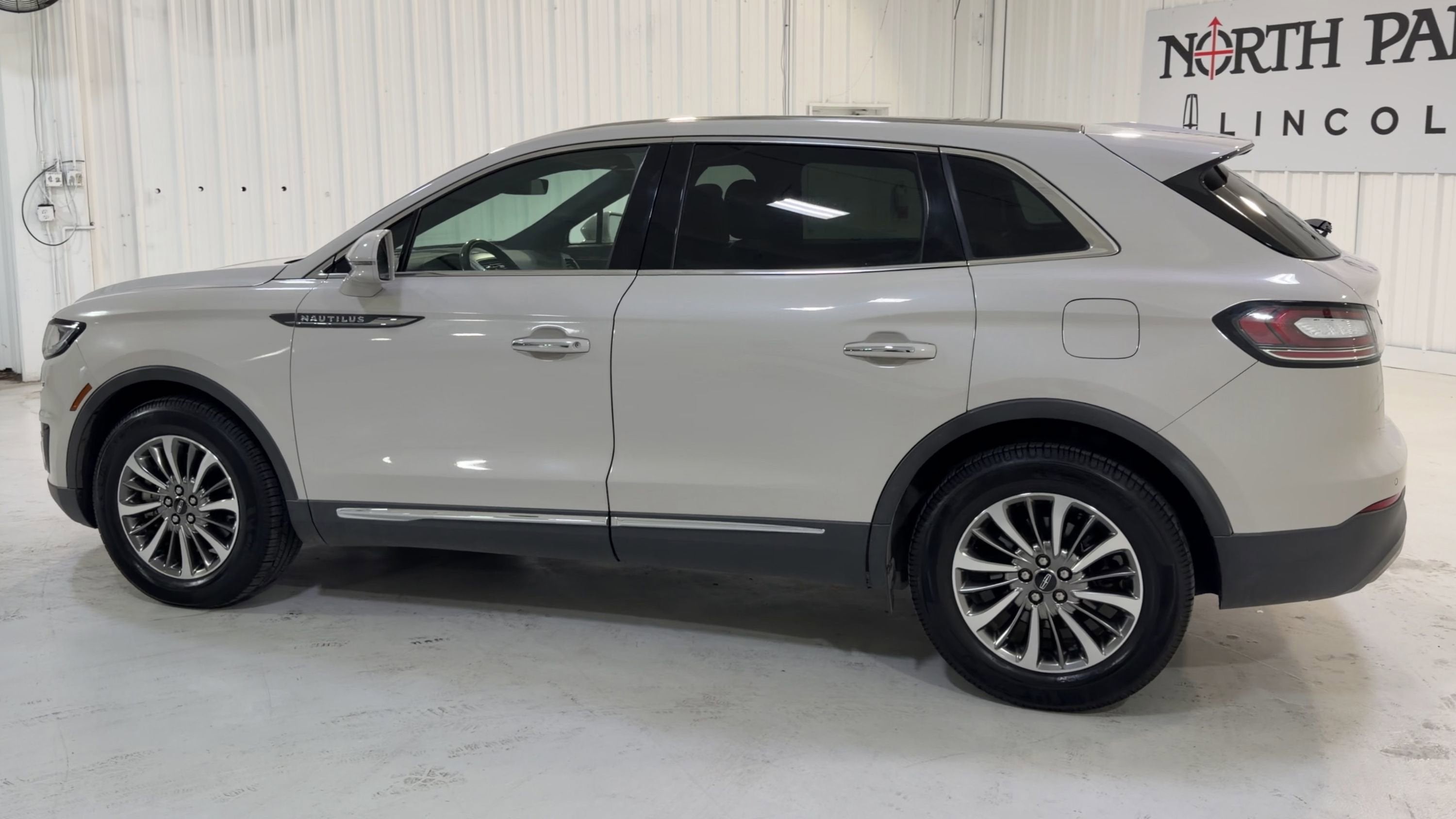 2020 Lincoln Nautilus Reserve