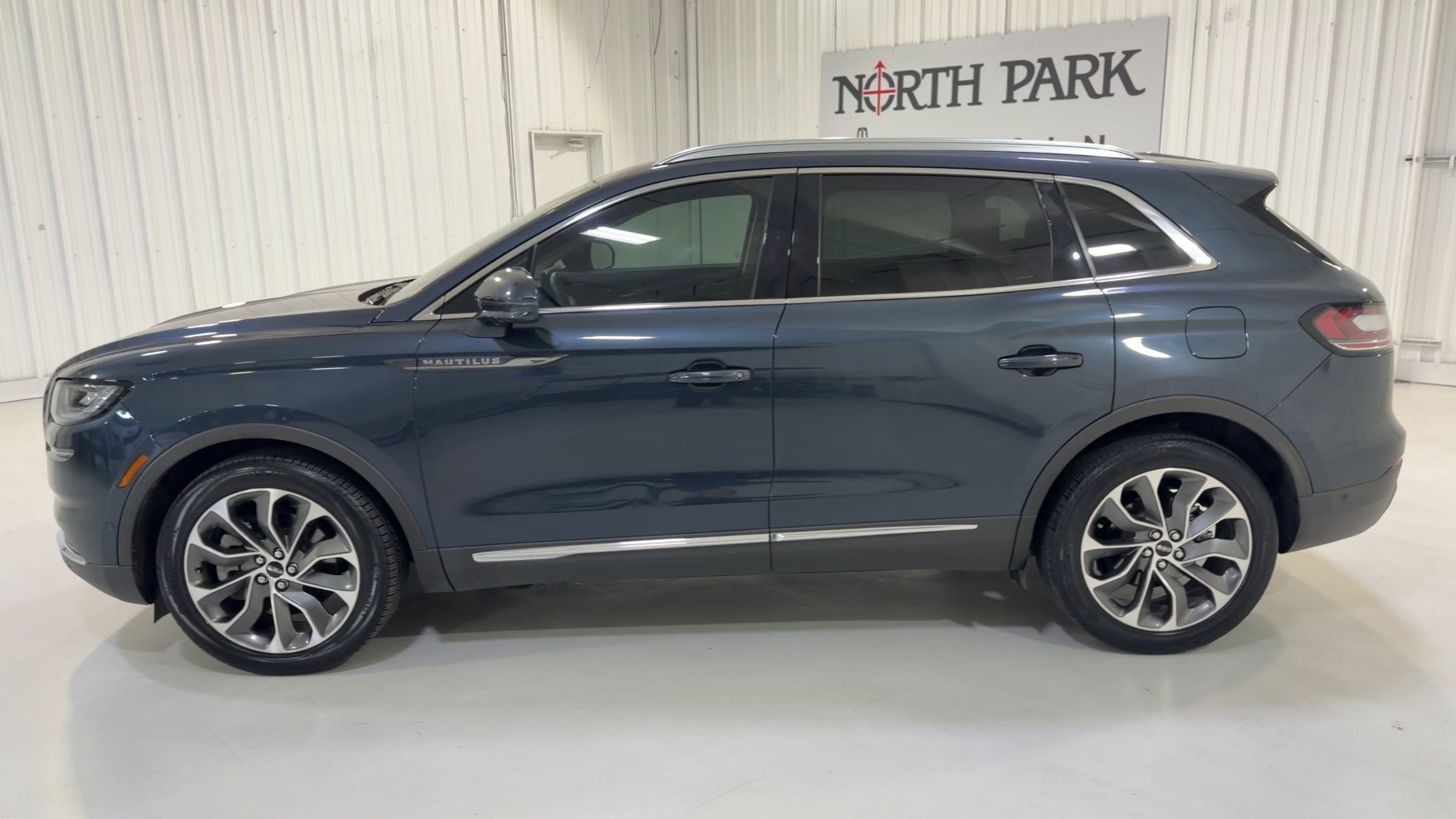 2022 Lincoln Nautilus Reserve