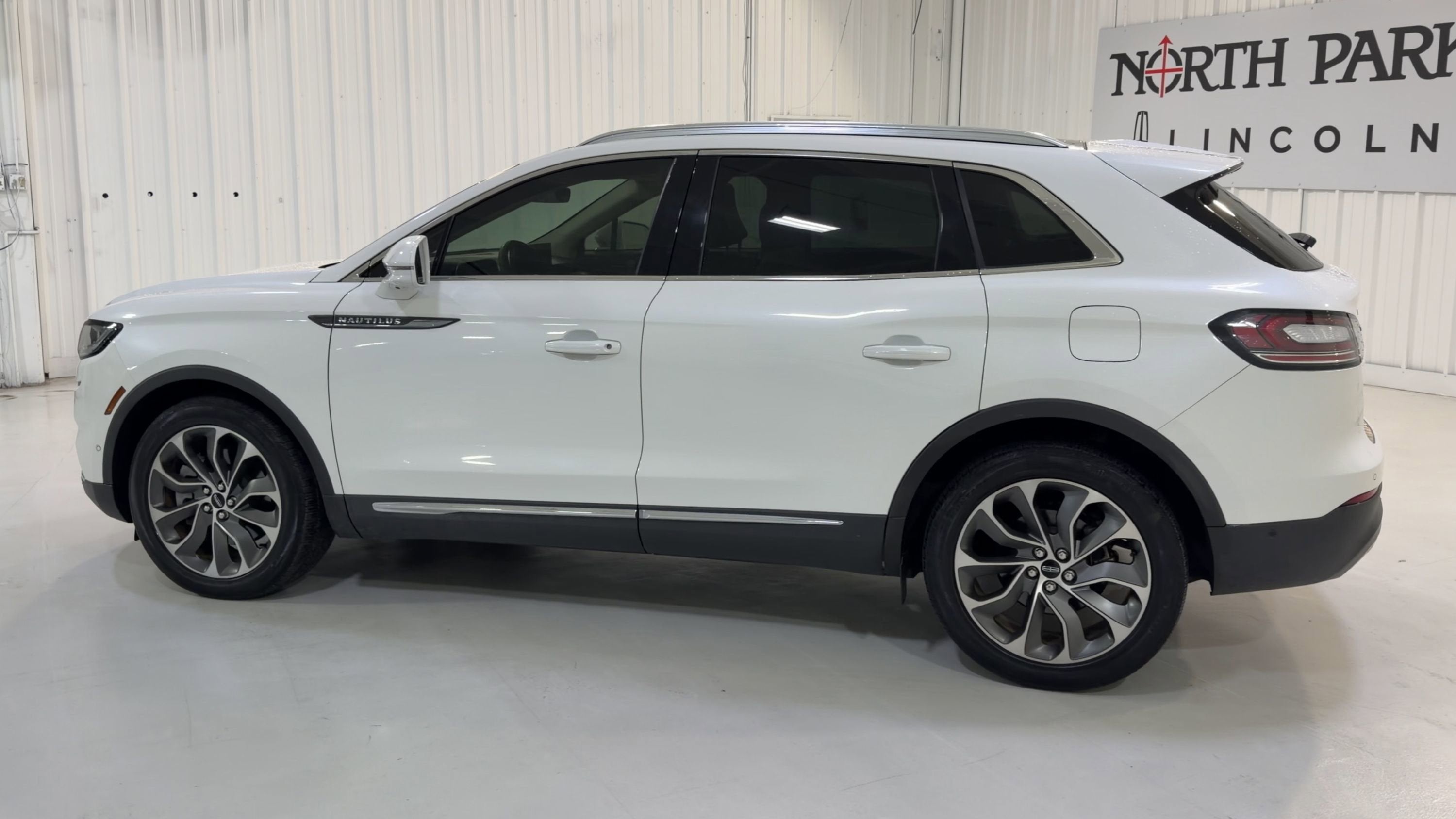 2022 Lincoln Nautilus Reserve