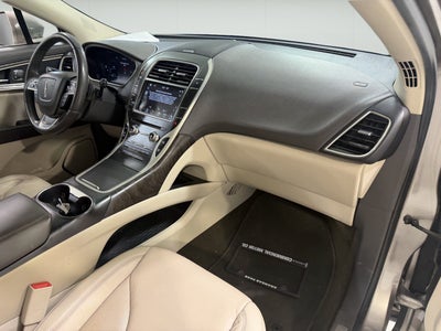 2019 Lincoln Nautilus Select