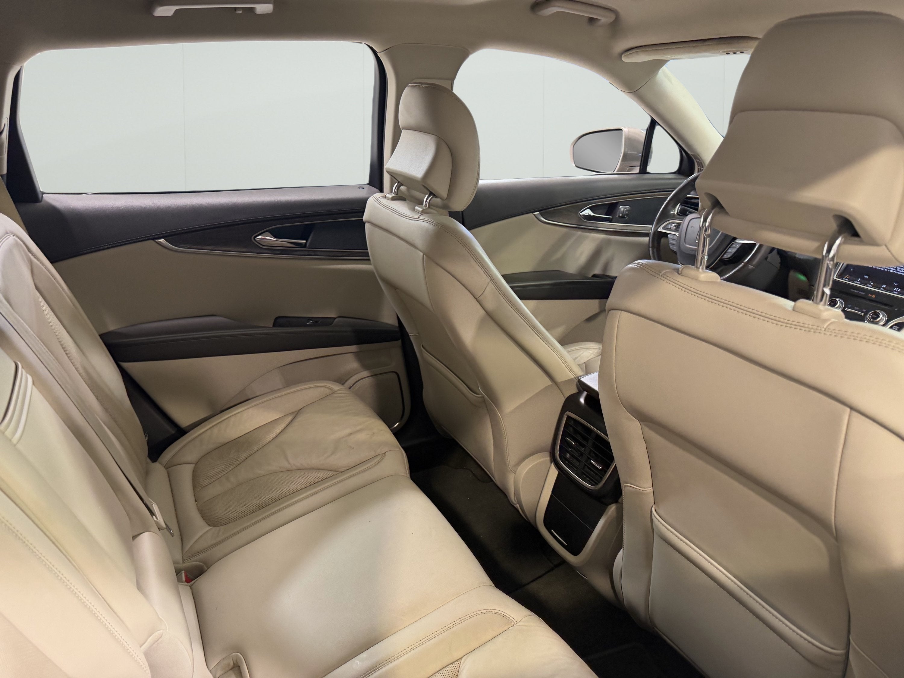 2019 Lincoln Nautilus Select