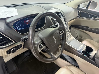 2019 Lincoln Nautilus Select