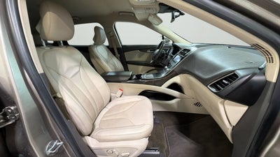 2019 Lincoln Nautilus Select