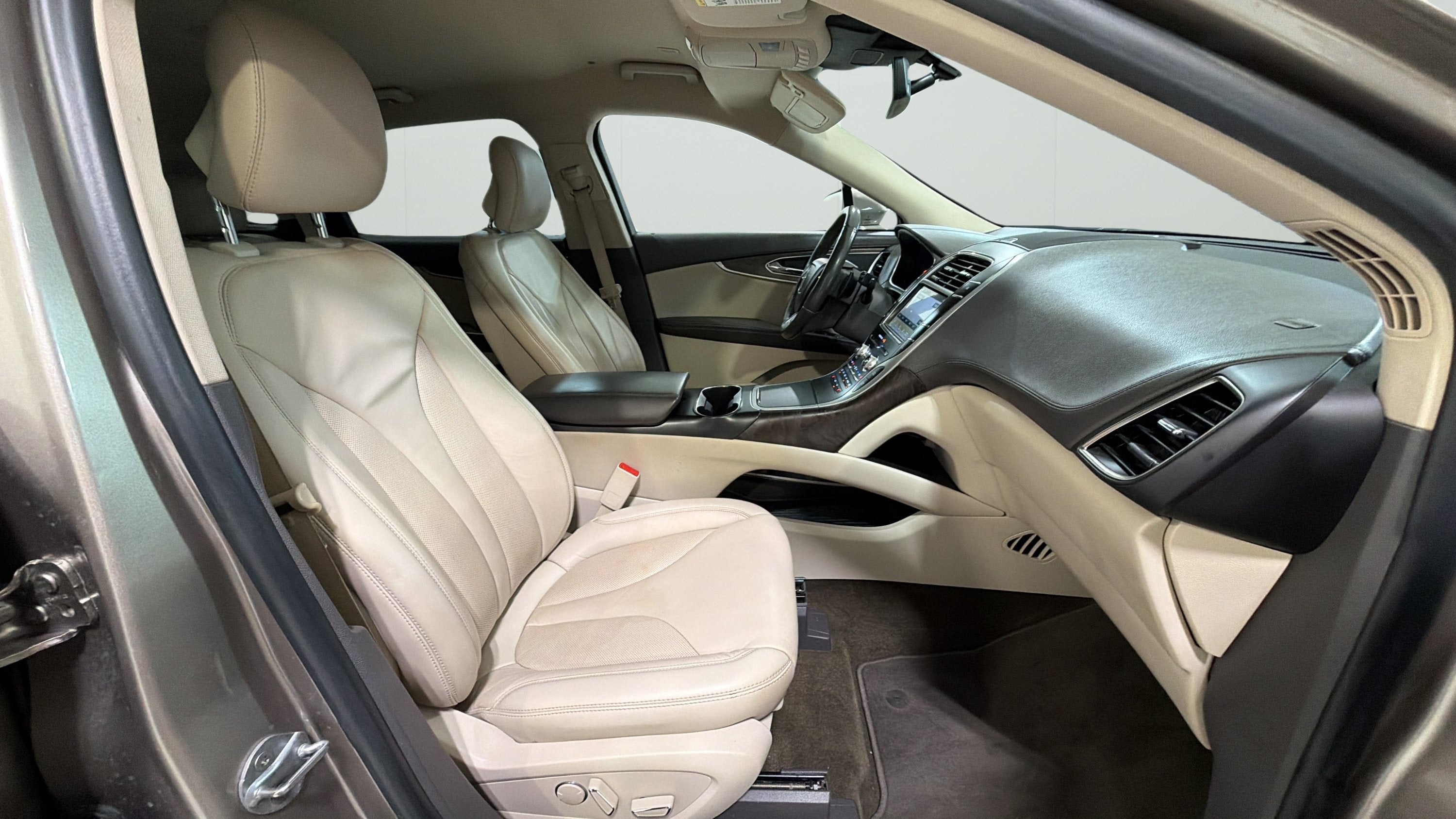 2019 Lincoln Nautilus Select