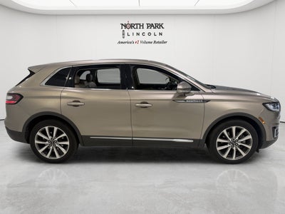 2019 Lincoln Nautilus Select