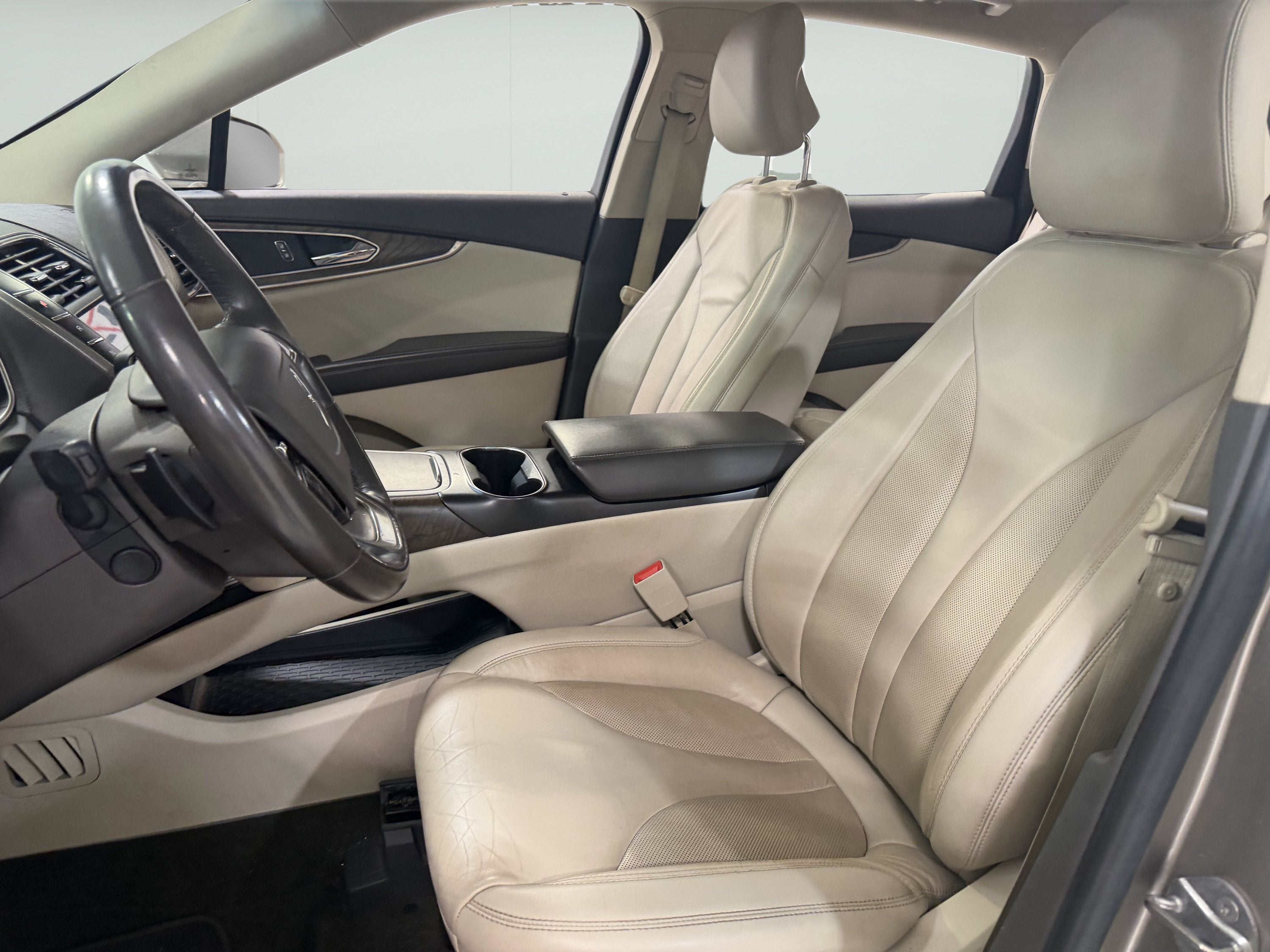 2019 Lincoln Nautilus Select