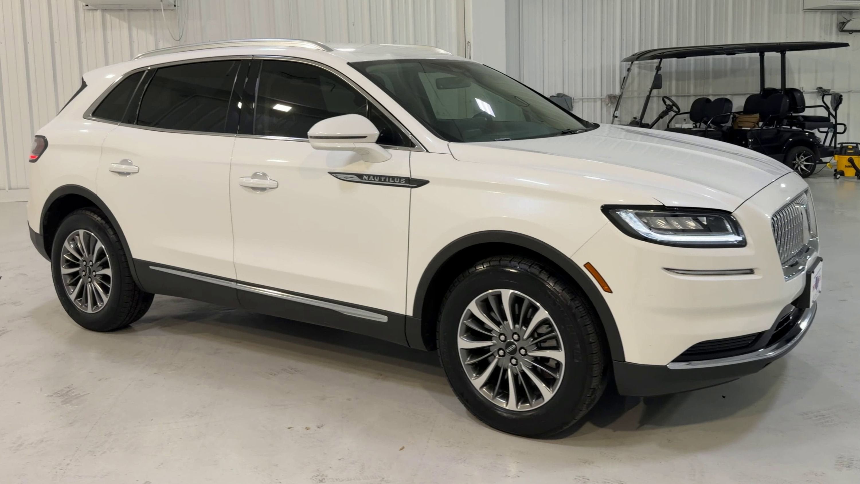 2023 Lincoln Nautilus Standard