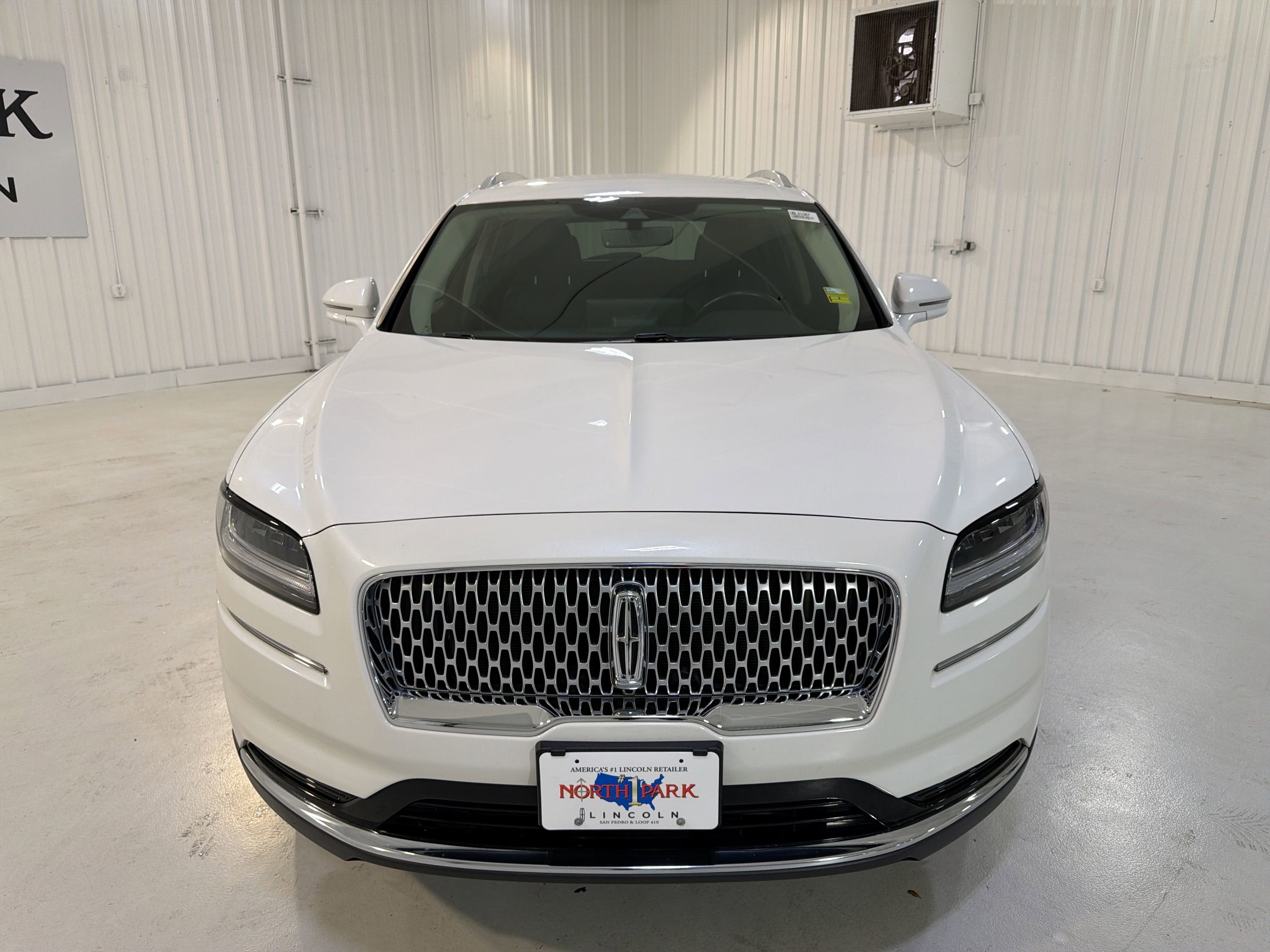 2023 Lincoln Nautilus Standard