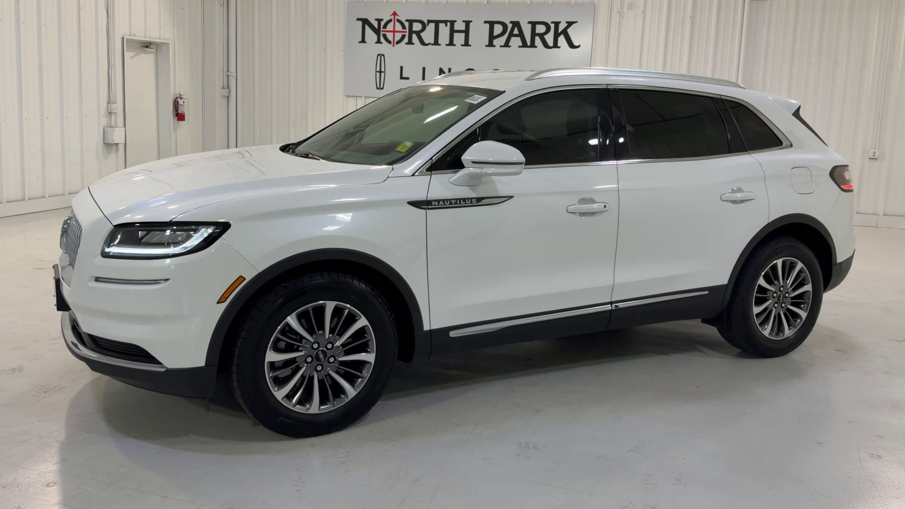 2023 Lincoln Nautilus Standard