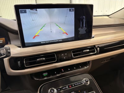 2023 Lincoln Nautilus Standard