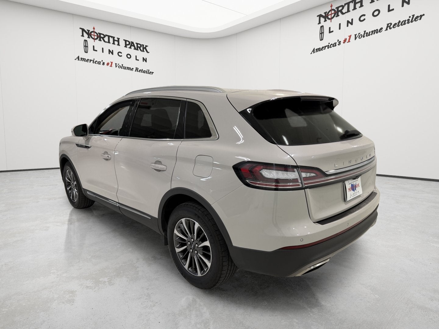 2023 Lincoln Nautilus Standard