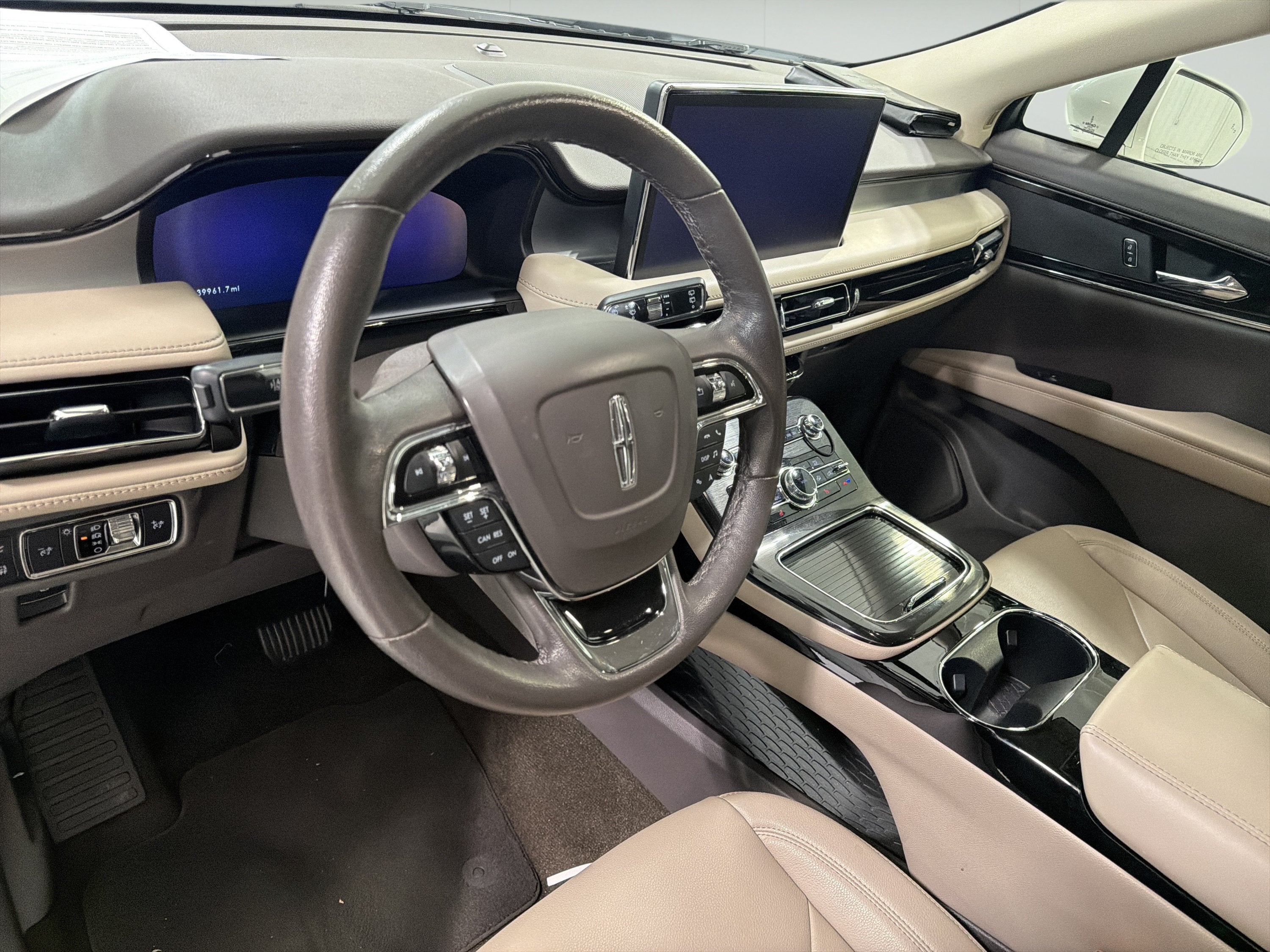 2023 Lincoln Nautilus Standard