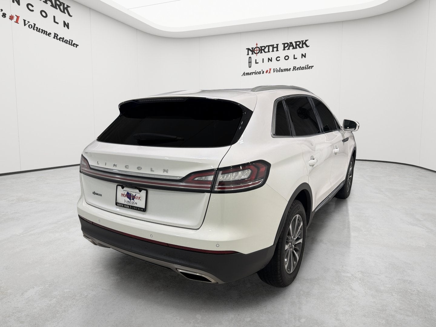 2023 Lincoln Nautilus Standard