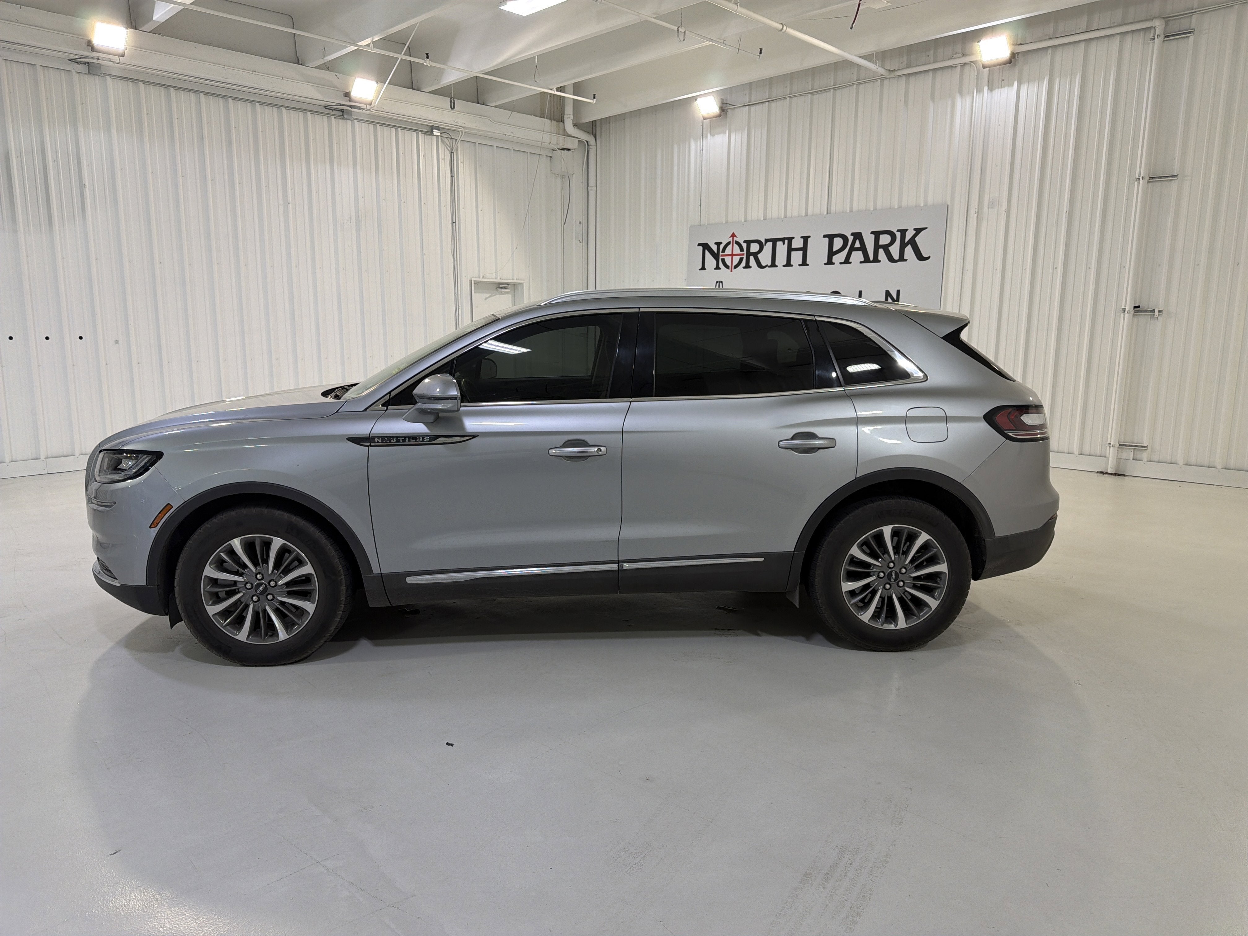 2023 Lincoln Nautilus Standard
