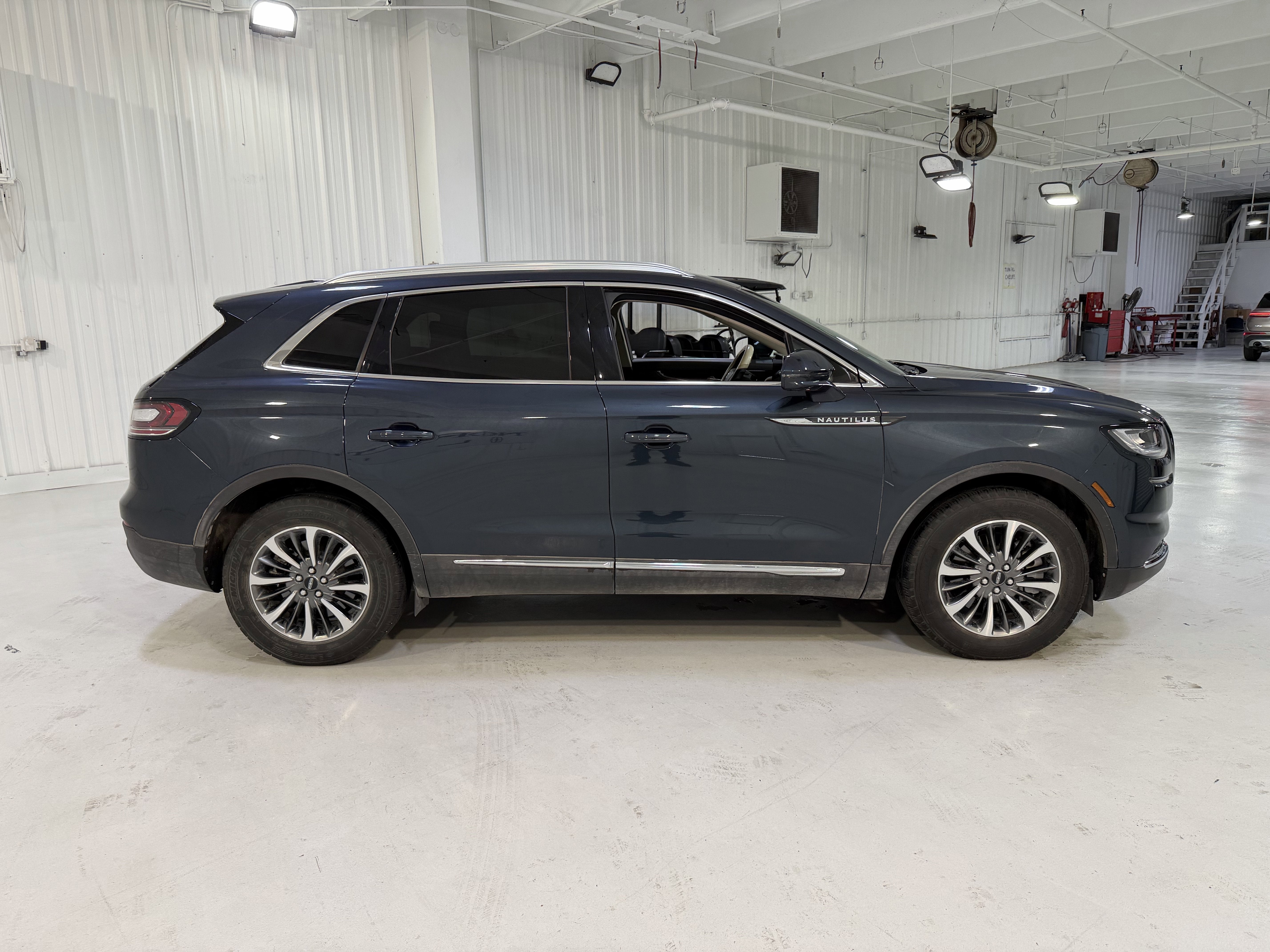 2023 Lincoln Nautilus Standard