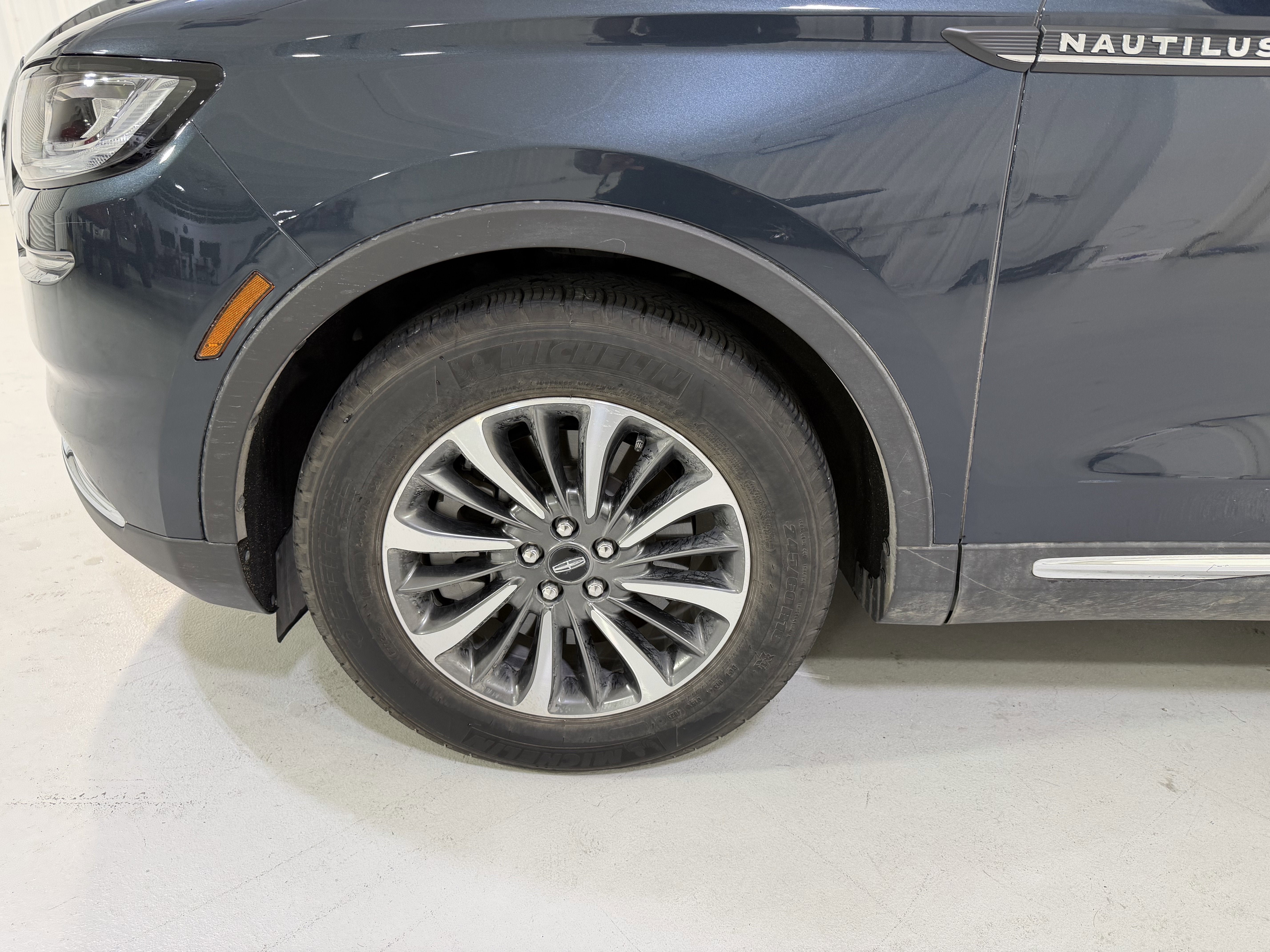 2023 Lincoln Nautilus Standard