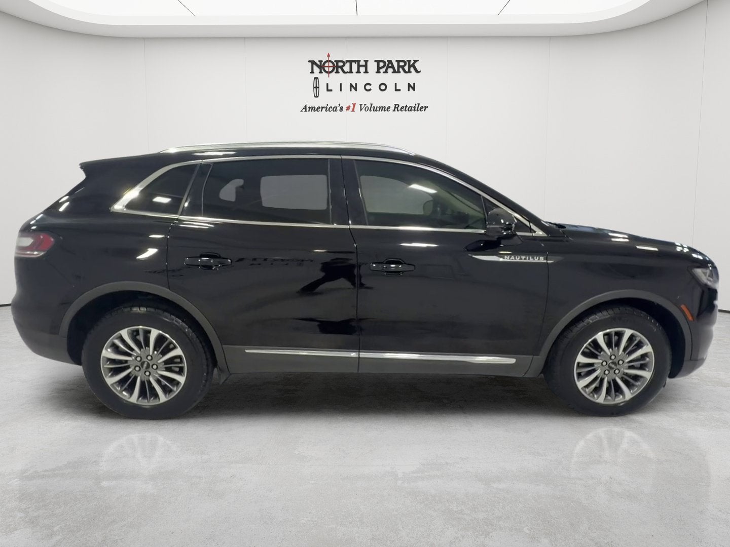 2023 Lincoln Nautilus Standard