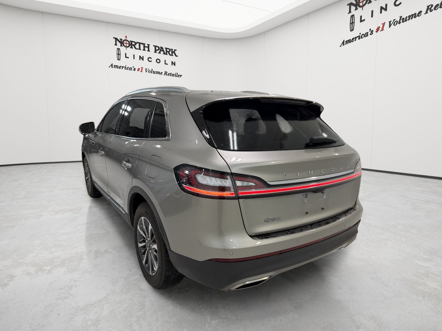 2023 Lincoln Nautilus Standard