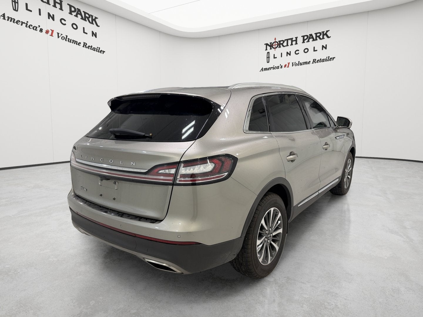 2023 Lincoln Nautilus Standard