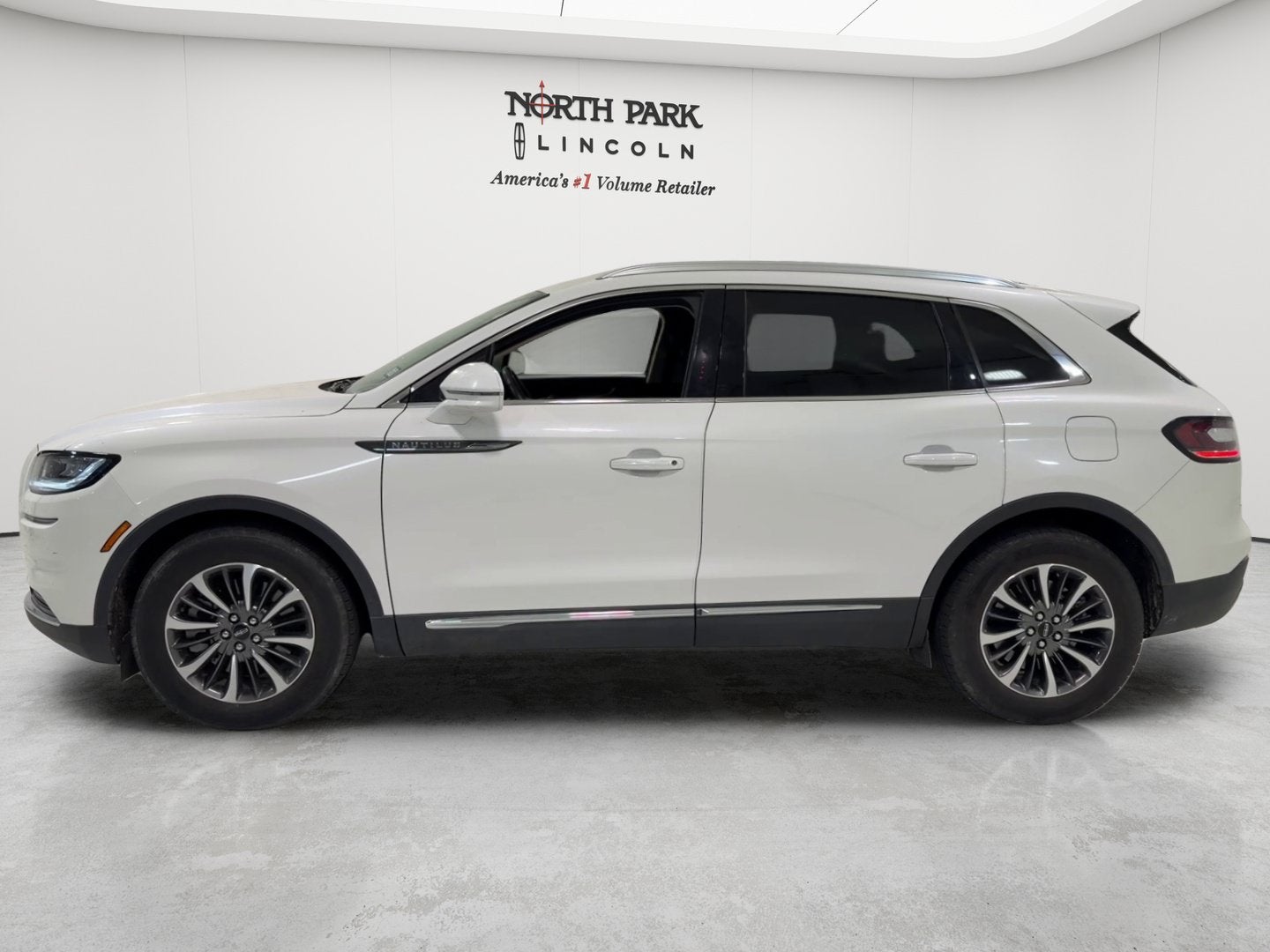 2023 Lincoln Nautilus Standard