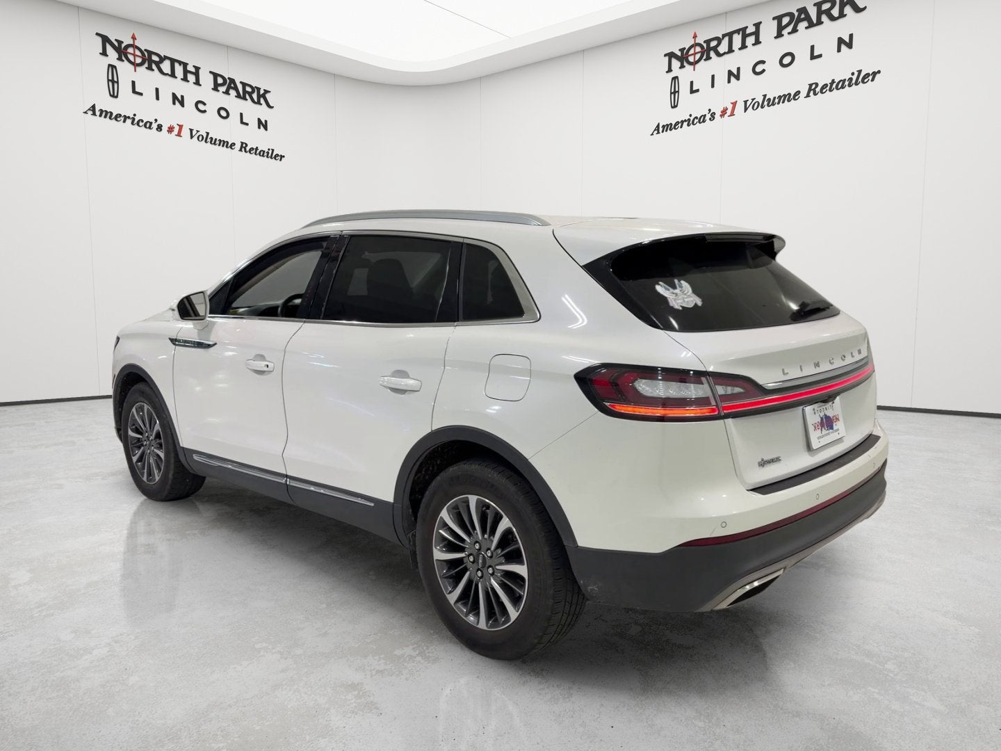 2023 Lincoln Nautilus Standard