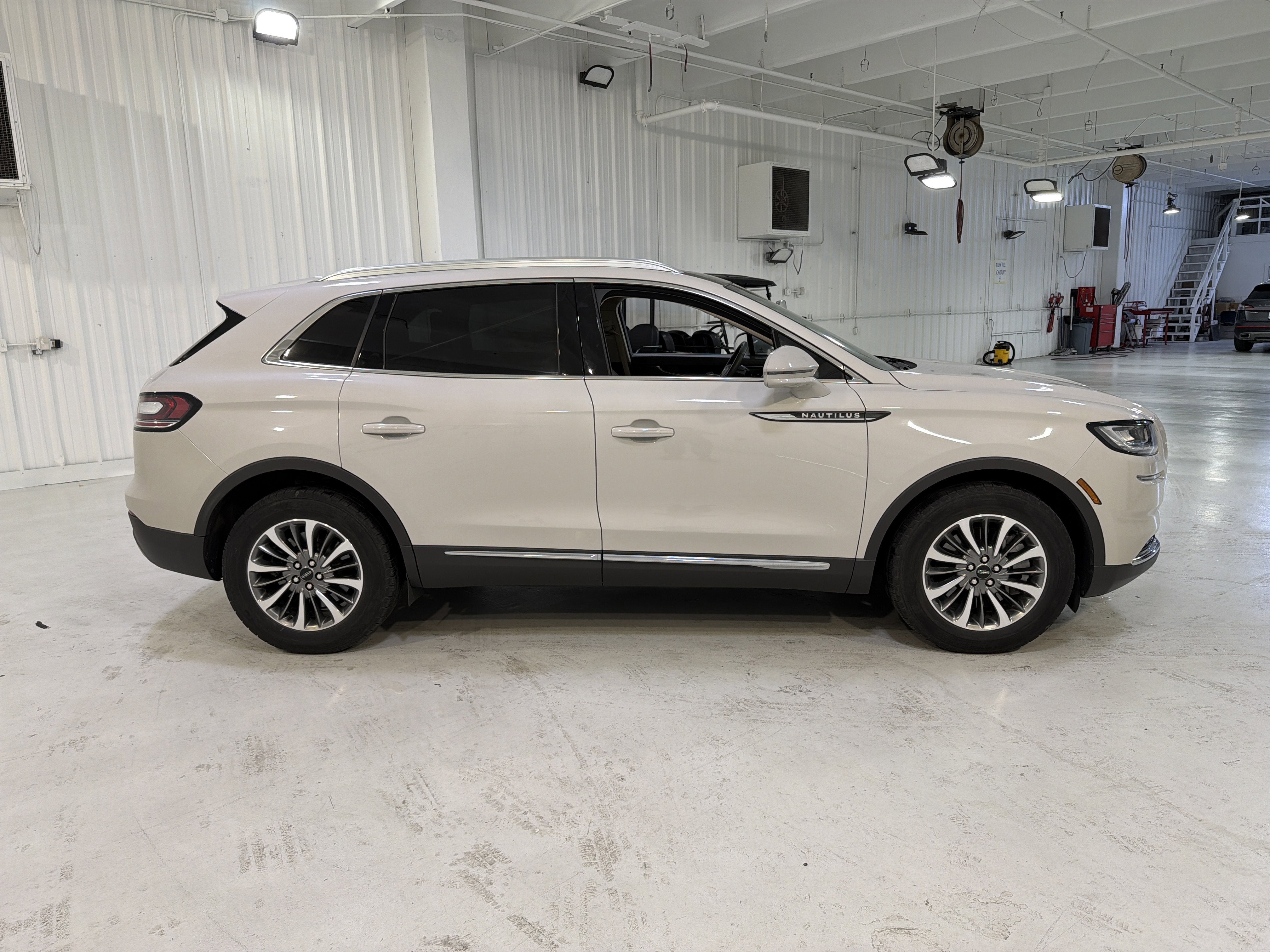 2021 Lincoln Nautilus Reserve