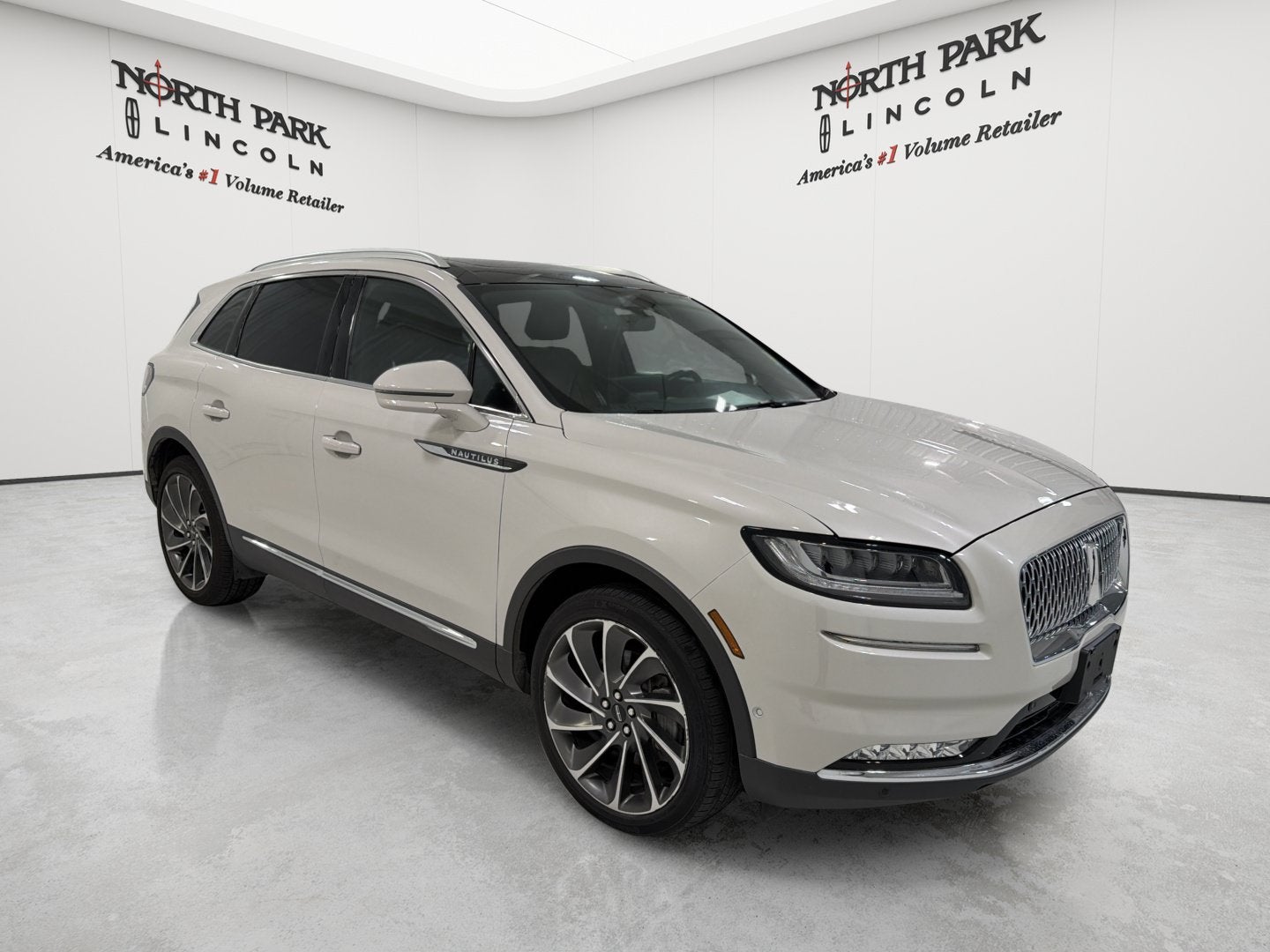 2022 Lincoln Nautilus Reserve