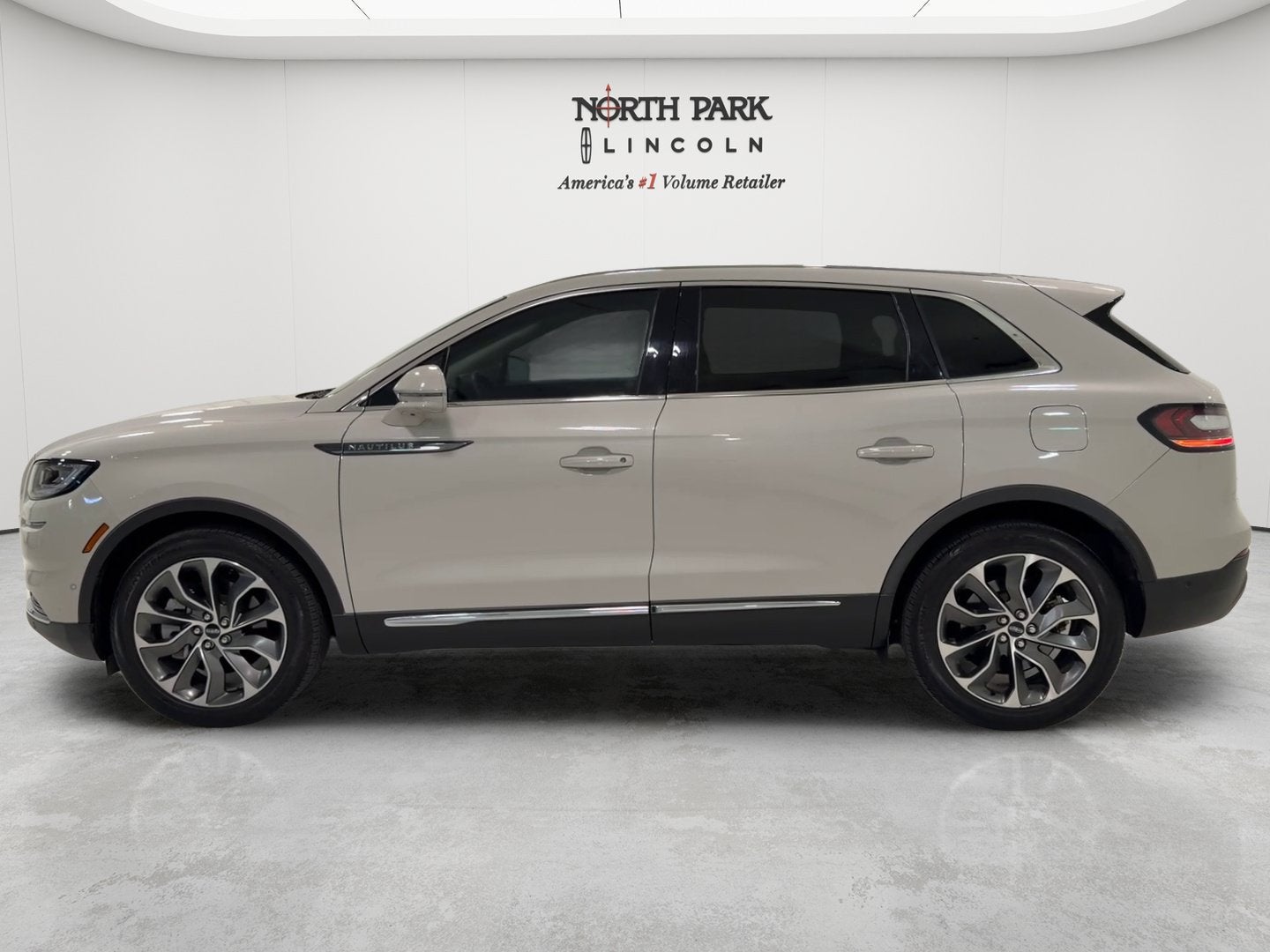 2021 Lincoln Nautilus Reserve