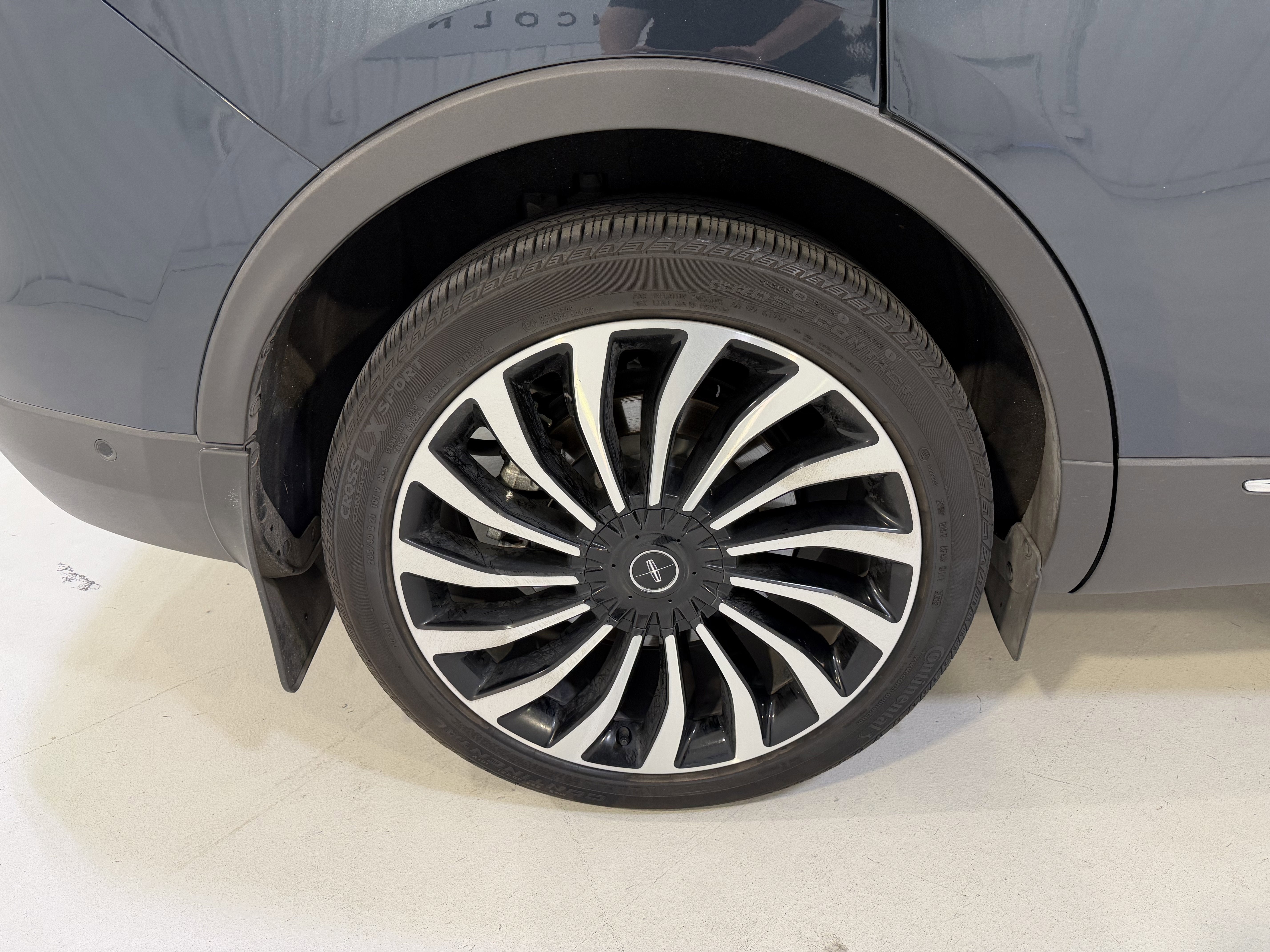 2022 Lincoln Nautilus Black Label